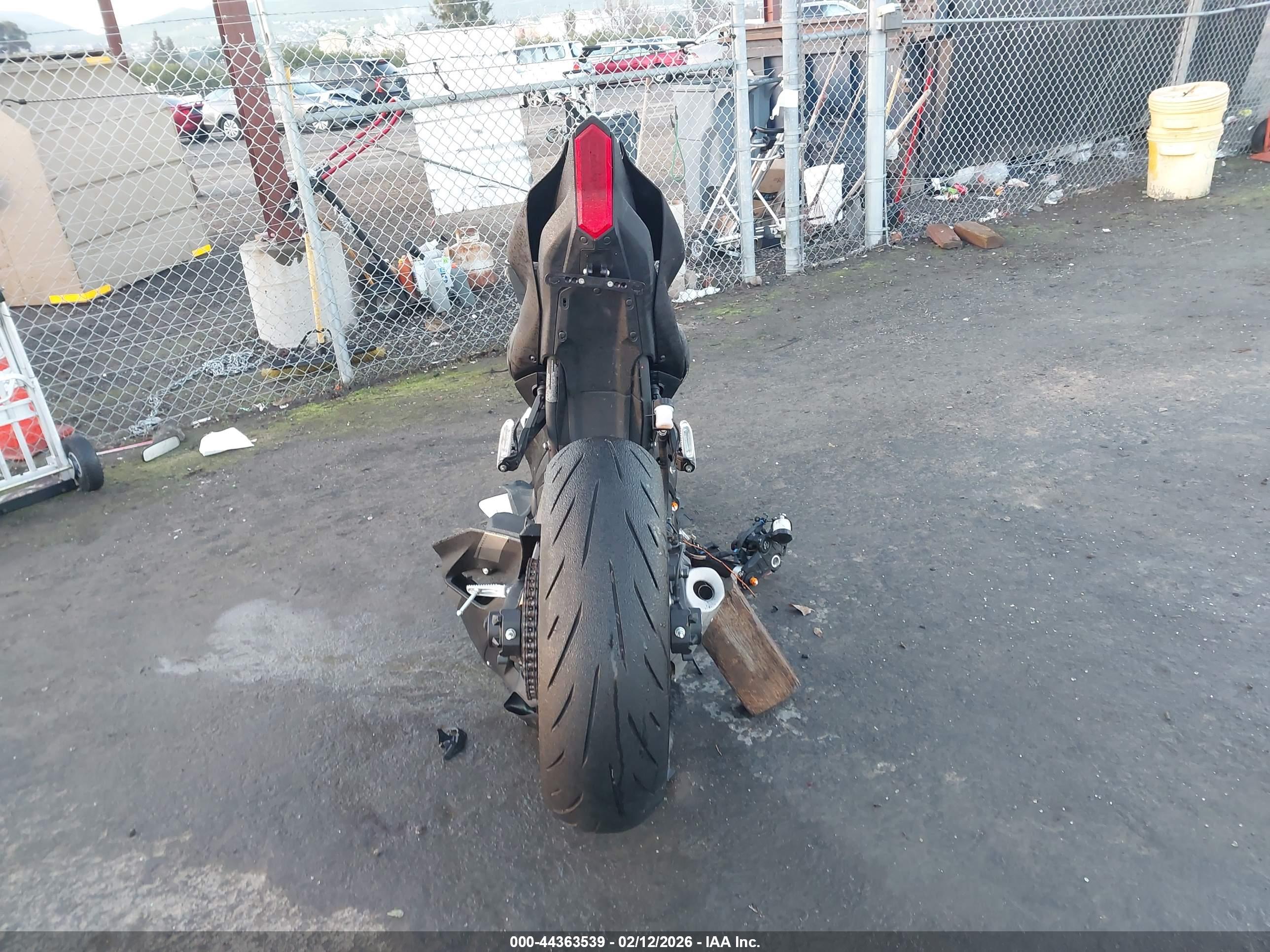 YAMAHA YZFR7 image 6