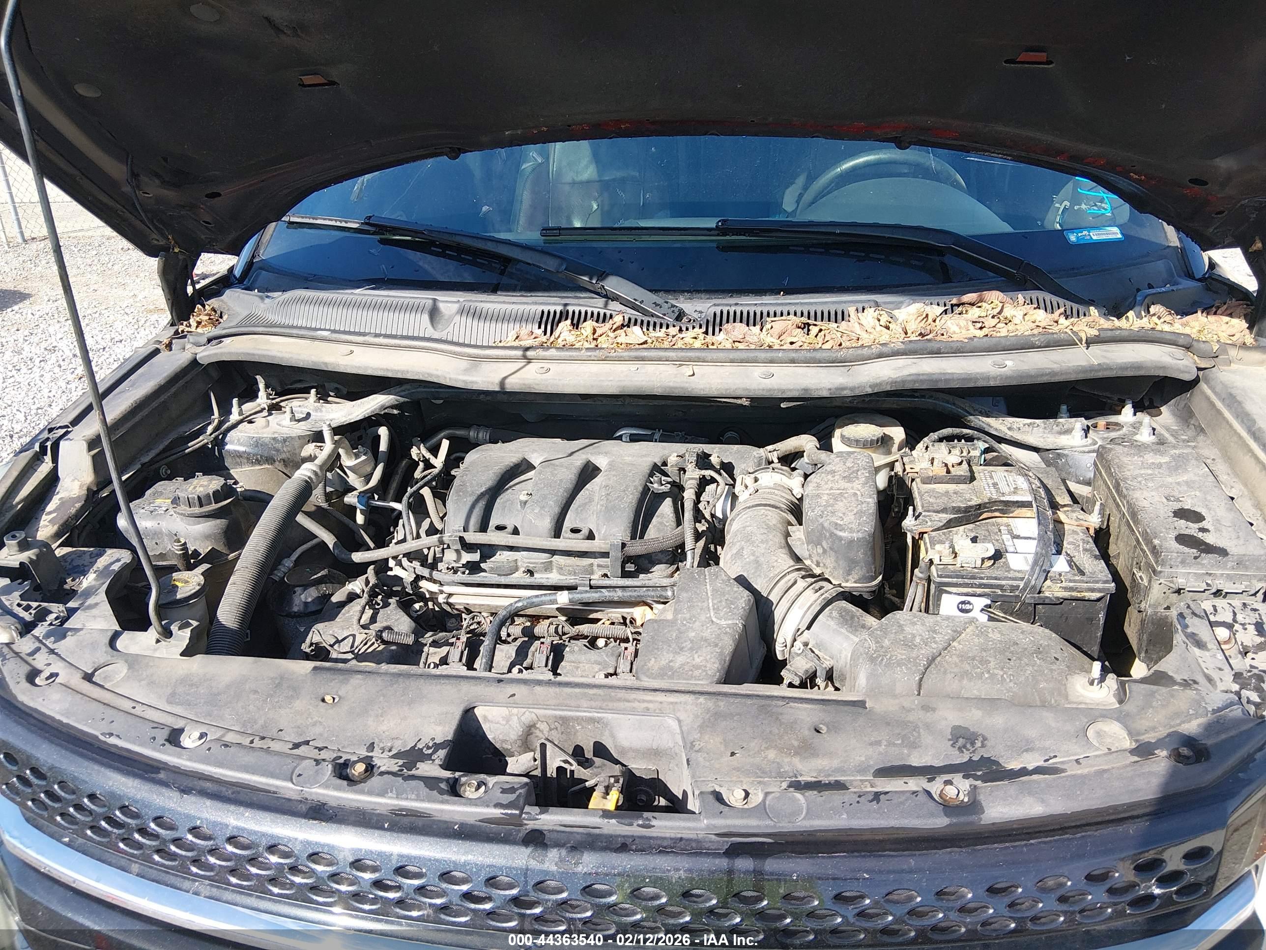 FORD EXPLORER image 10