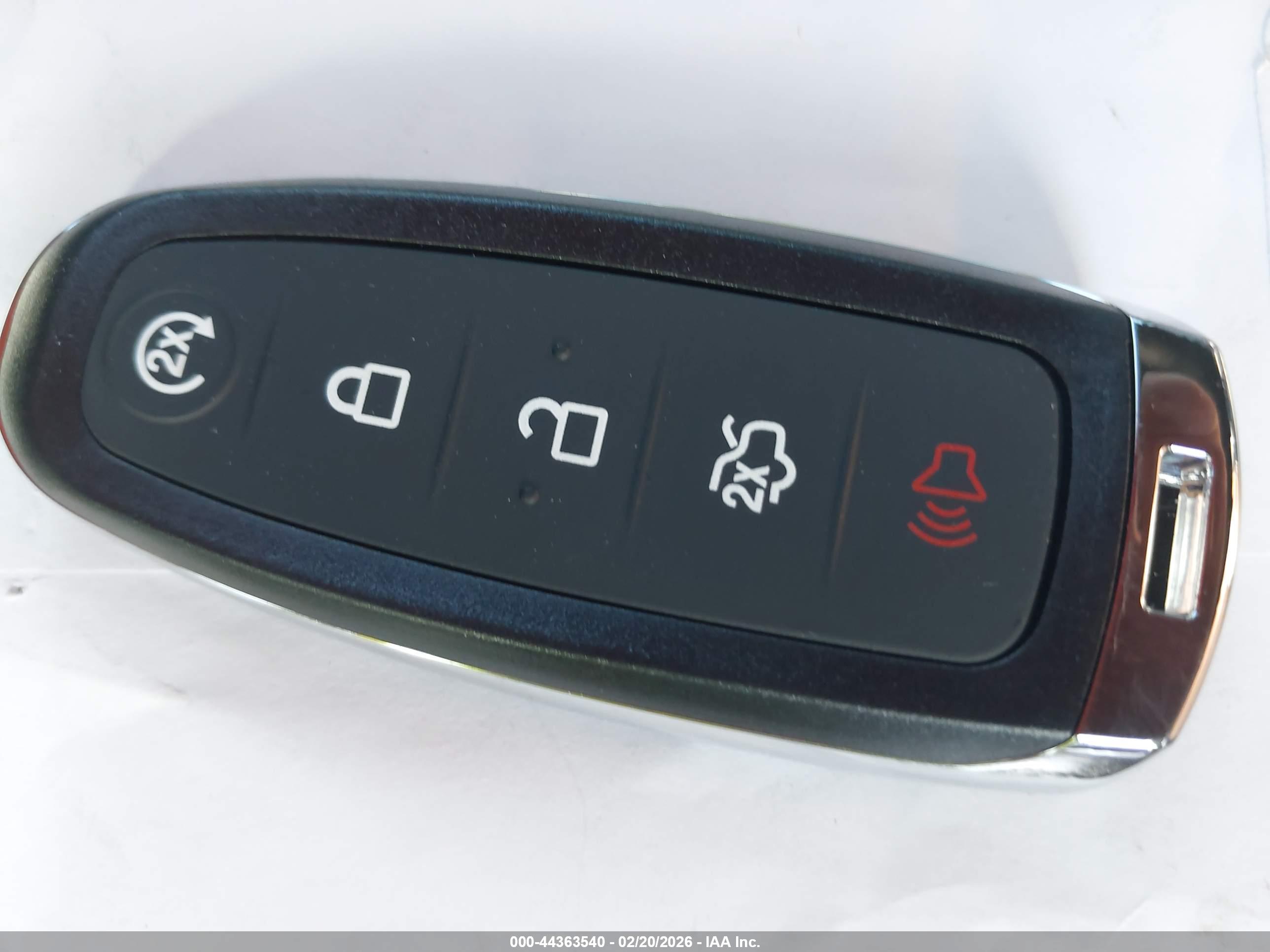 FORD EXPLORER image 11
