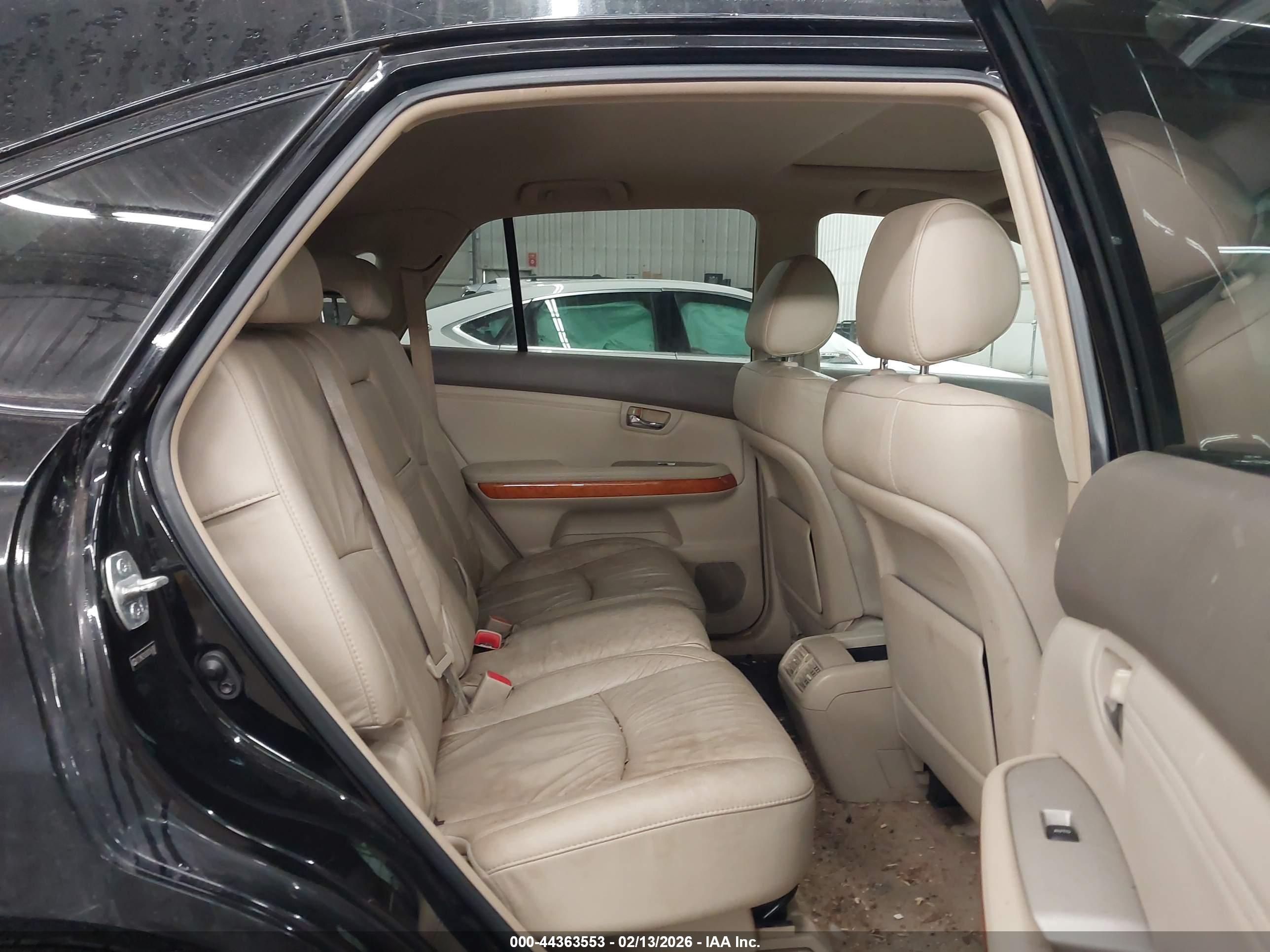 LEXUS RX image 8