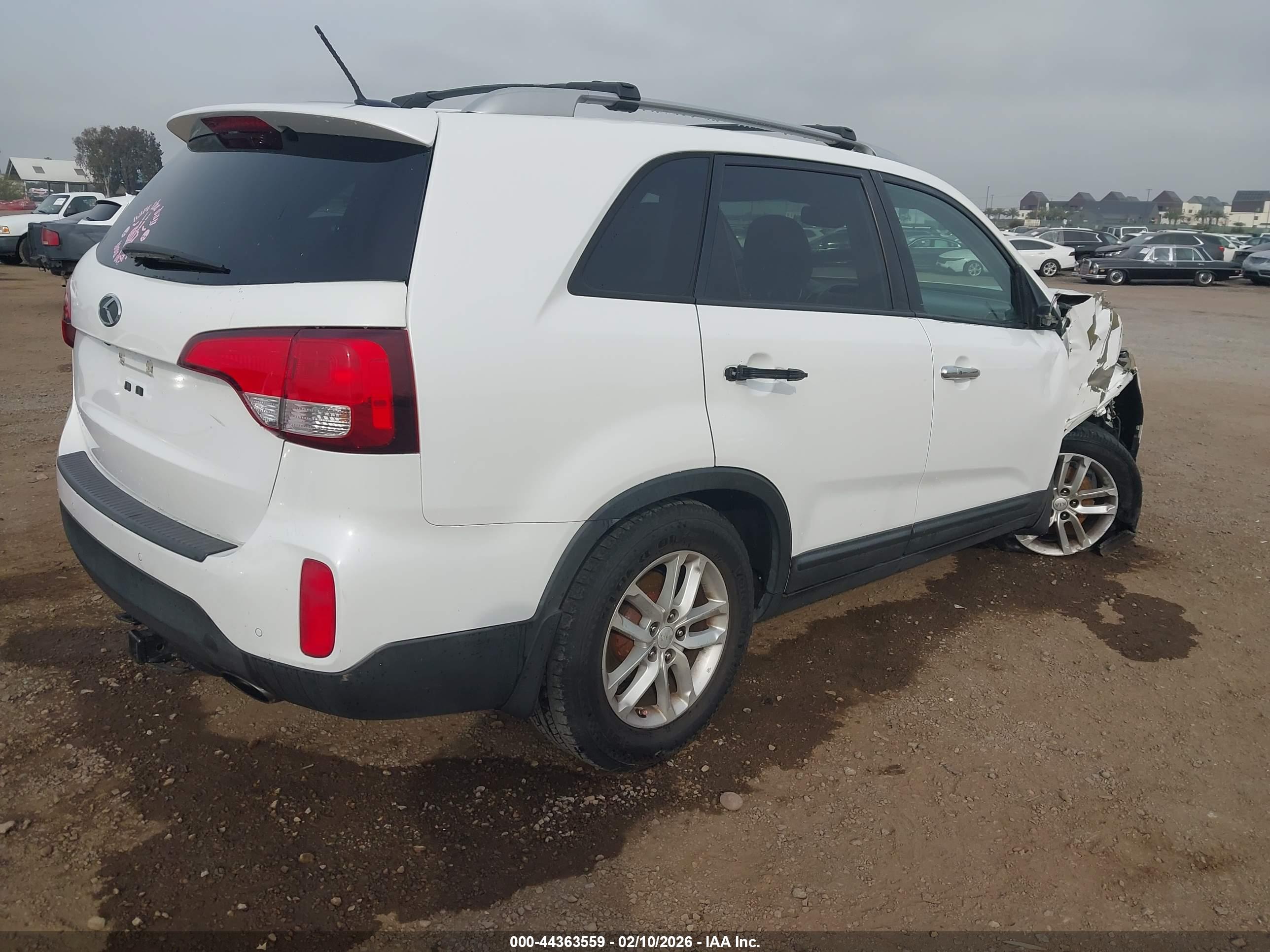 KIA SORENTO image 4