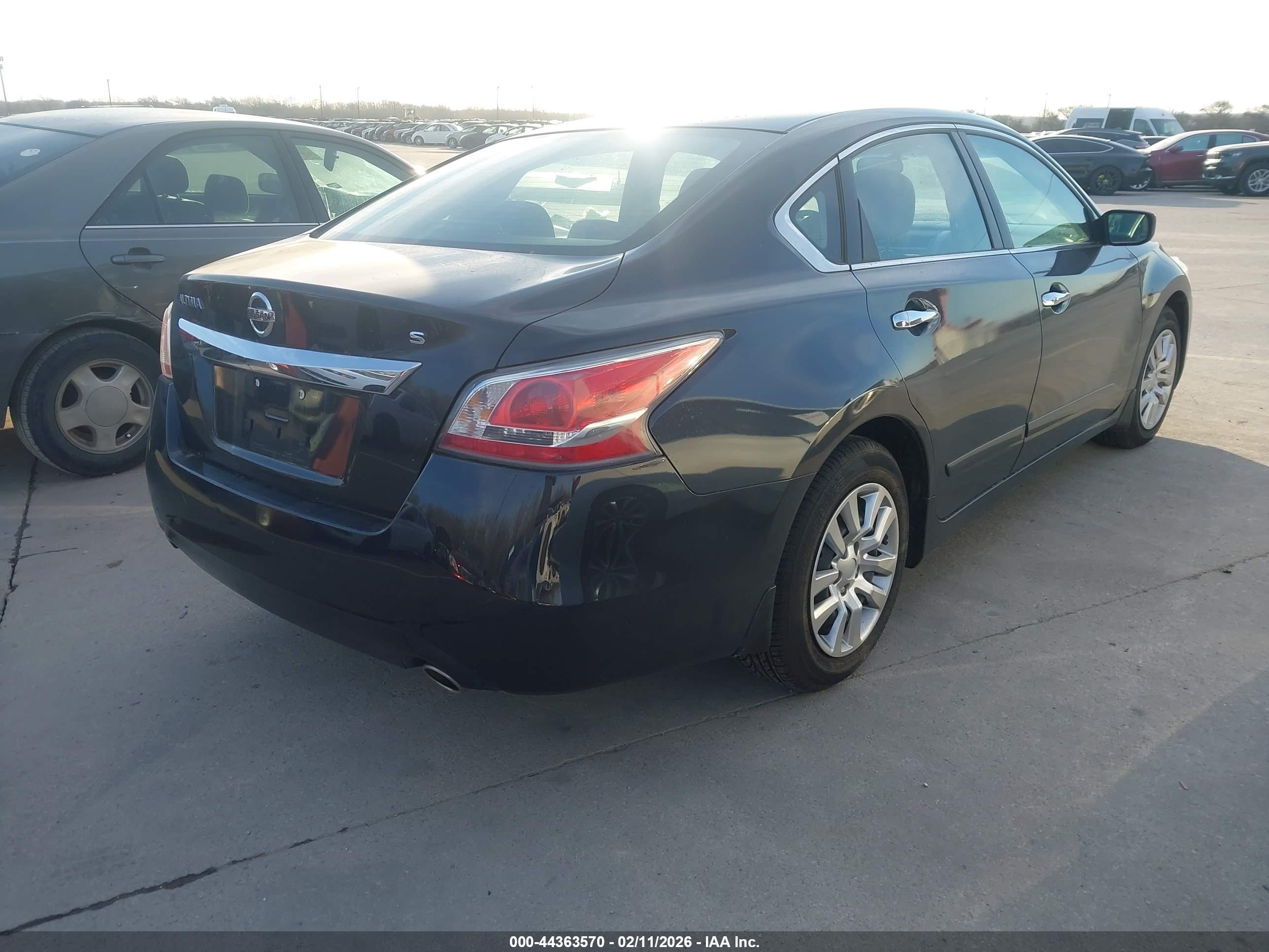 NISSAN ALTIMA image 4