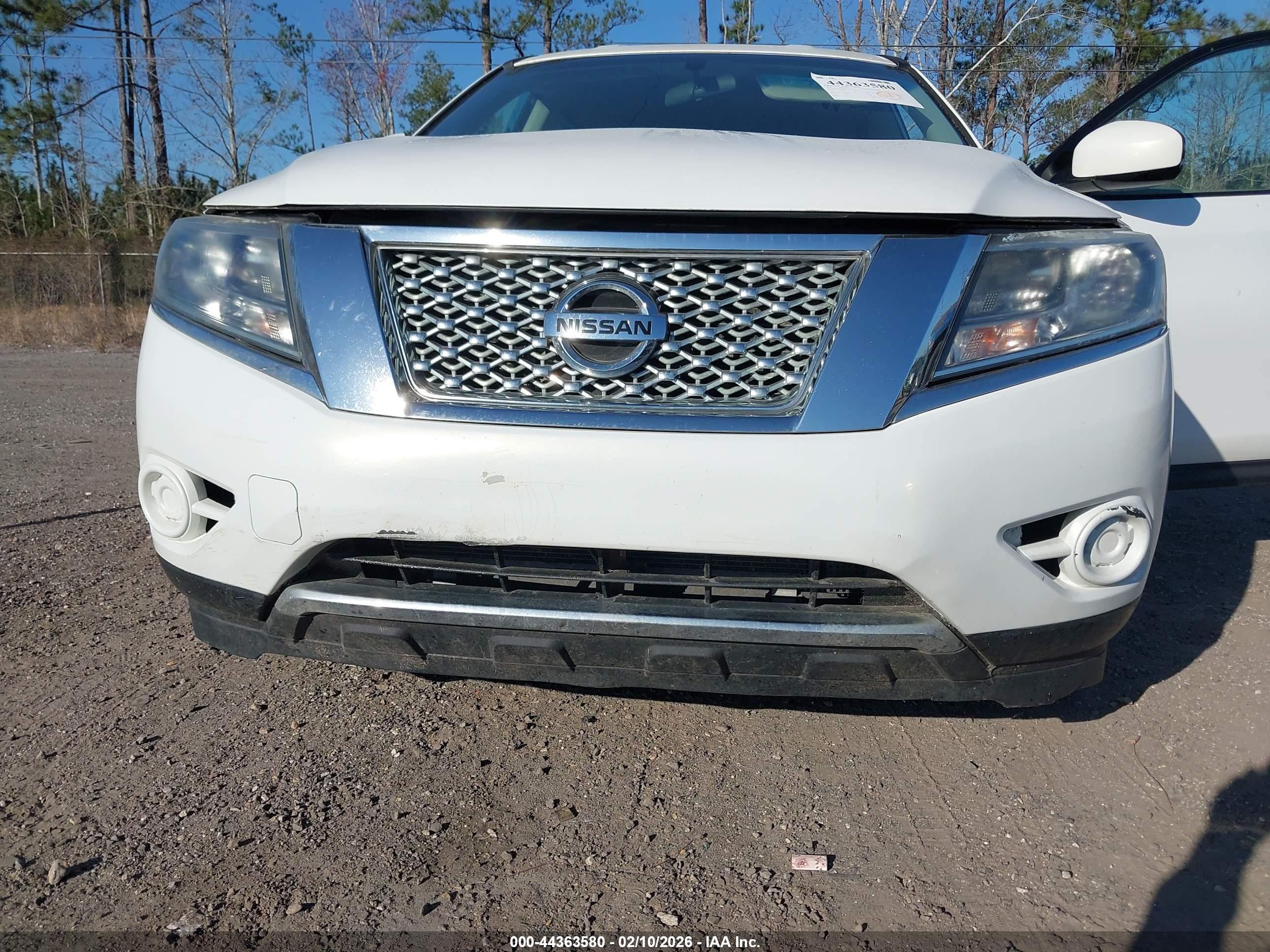 NISSAN PATHFINDER image 6