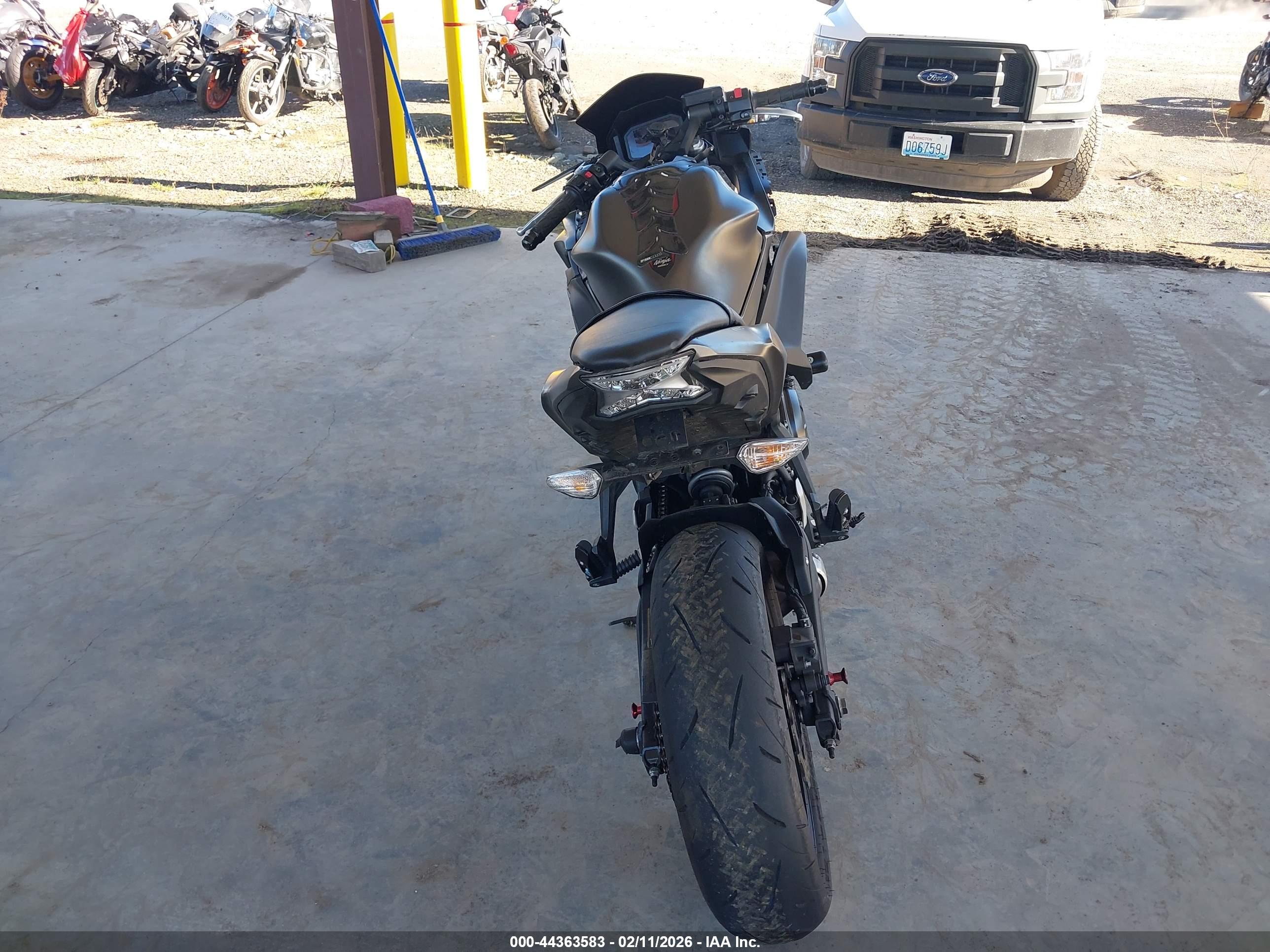 KAWASAKI EX650 image 6