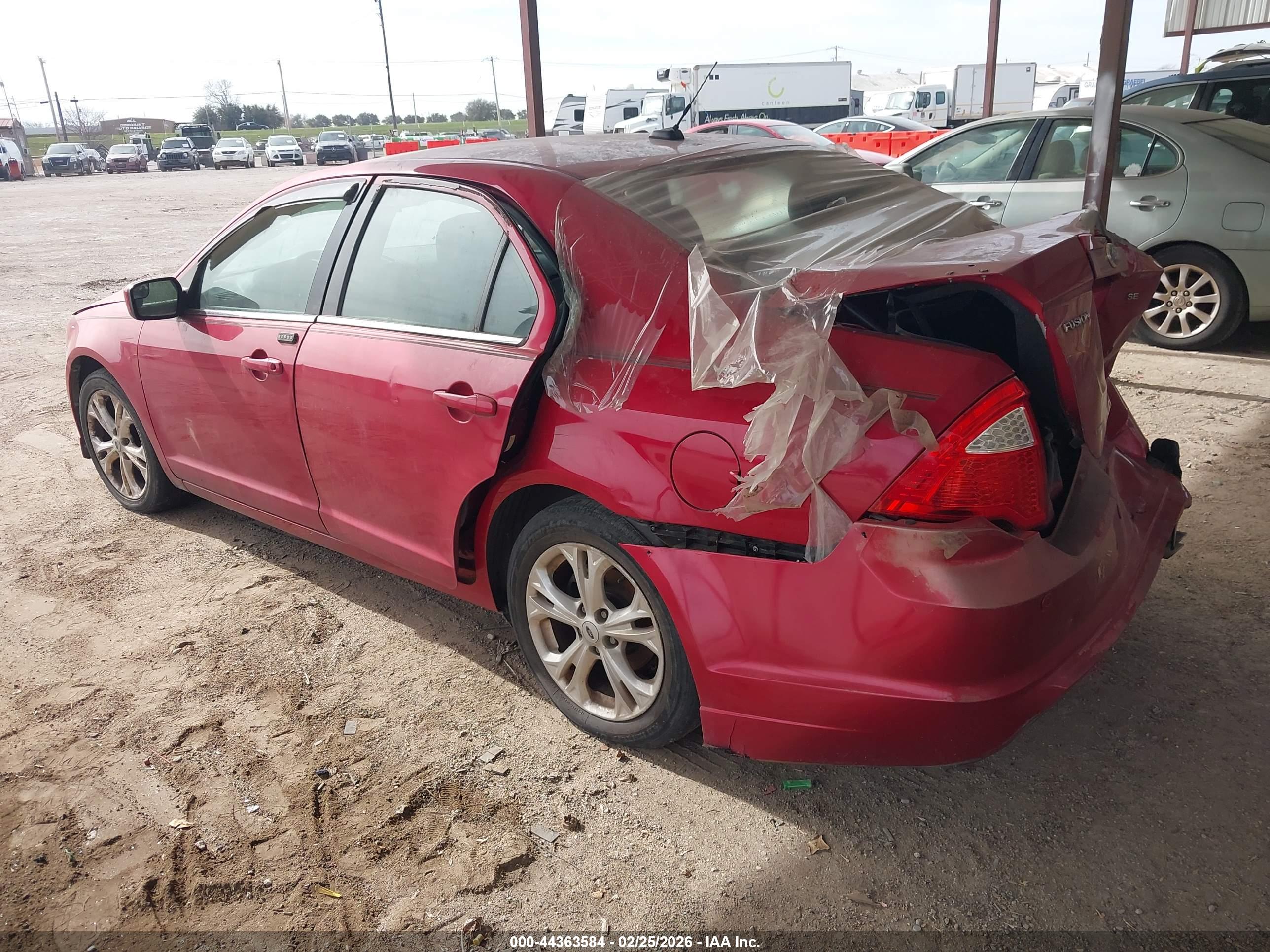 FORD FUSION image 3