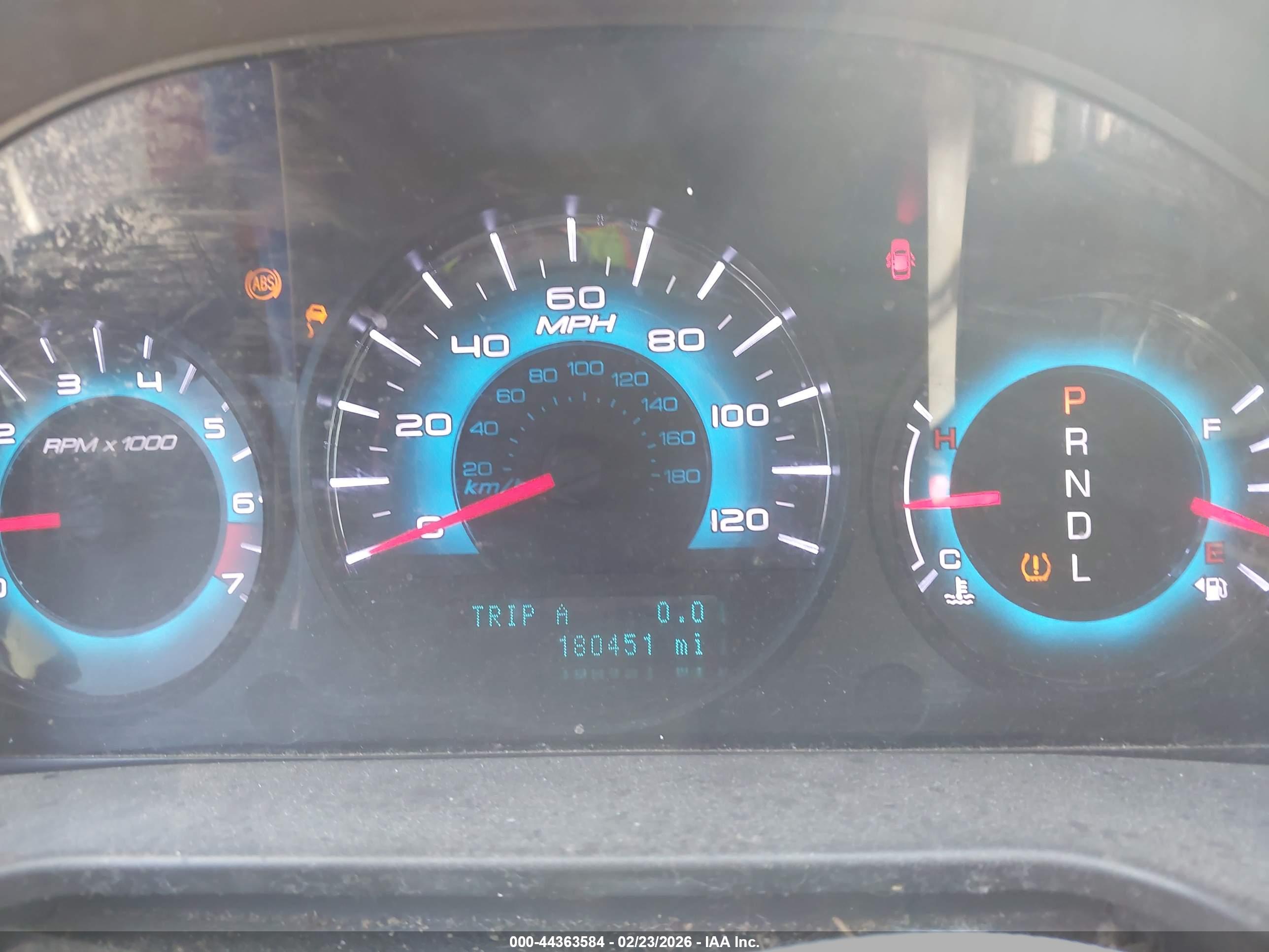 FORD FUSION image 7