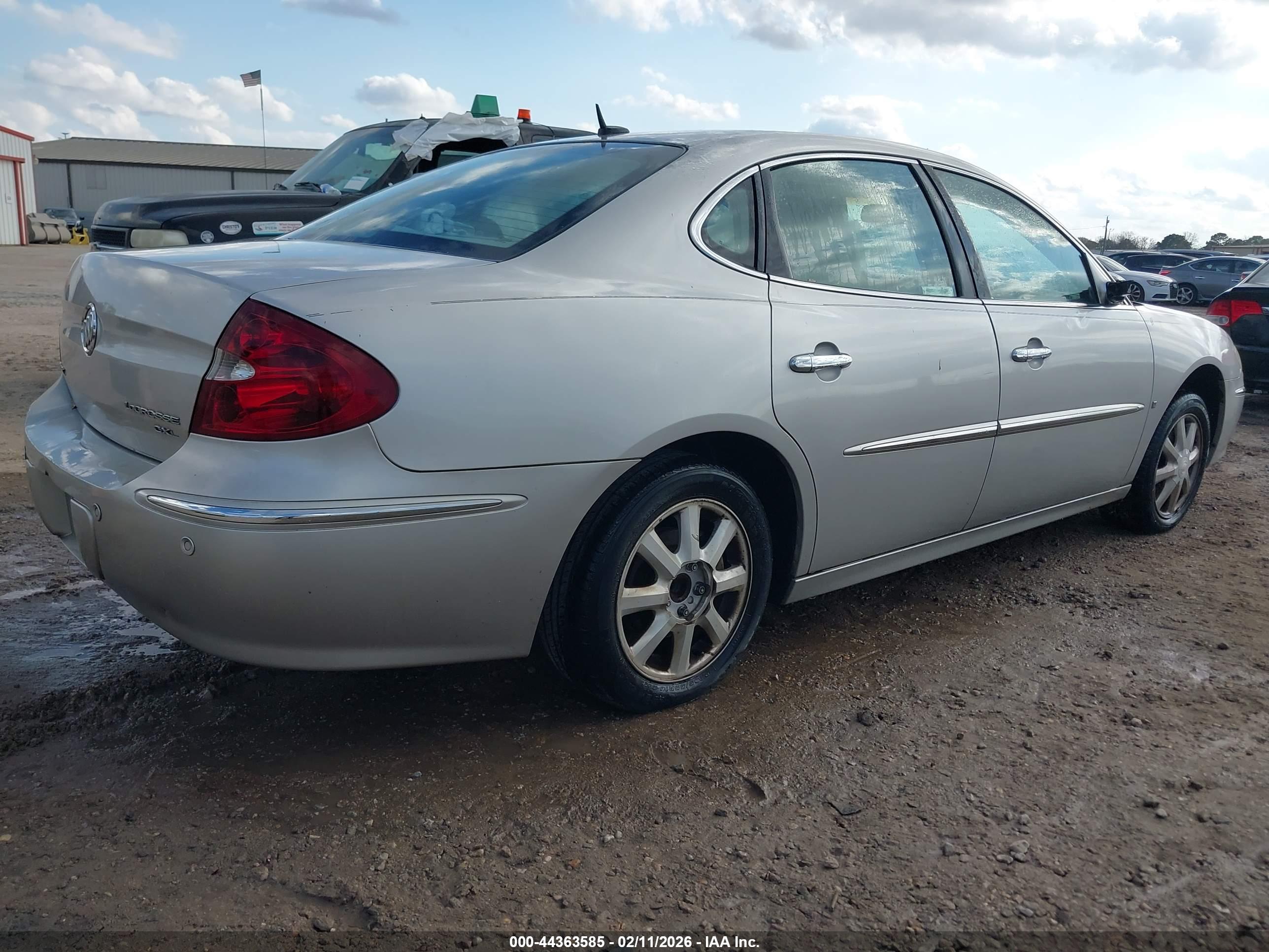 BUICK LACROSSE image 4
