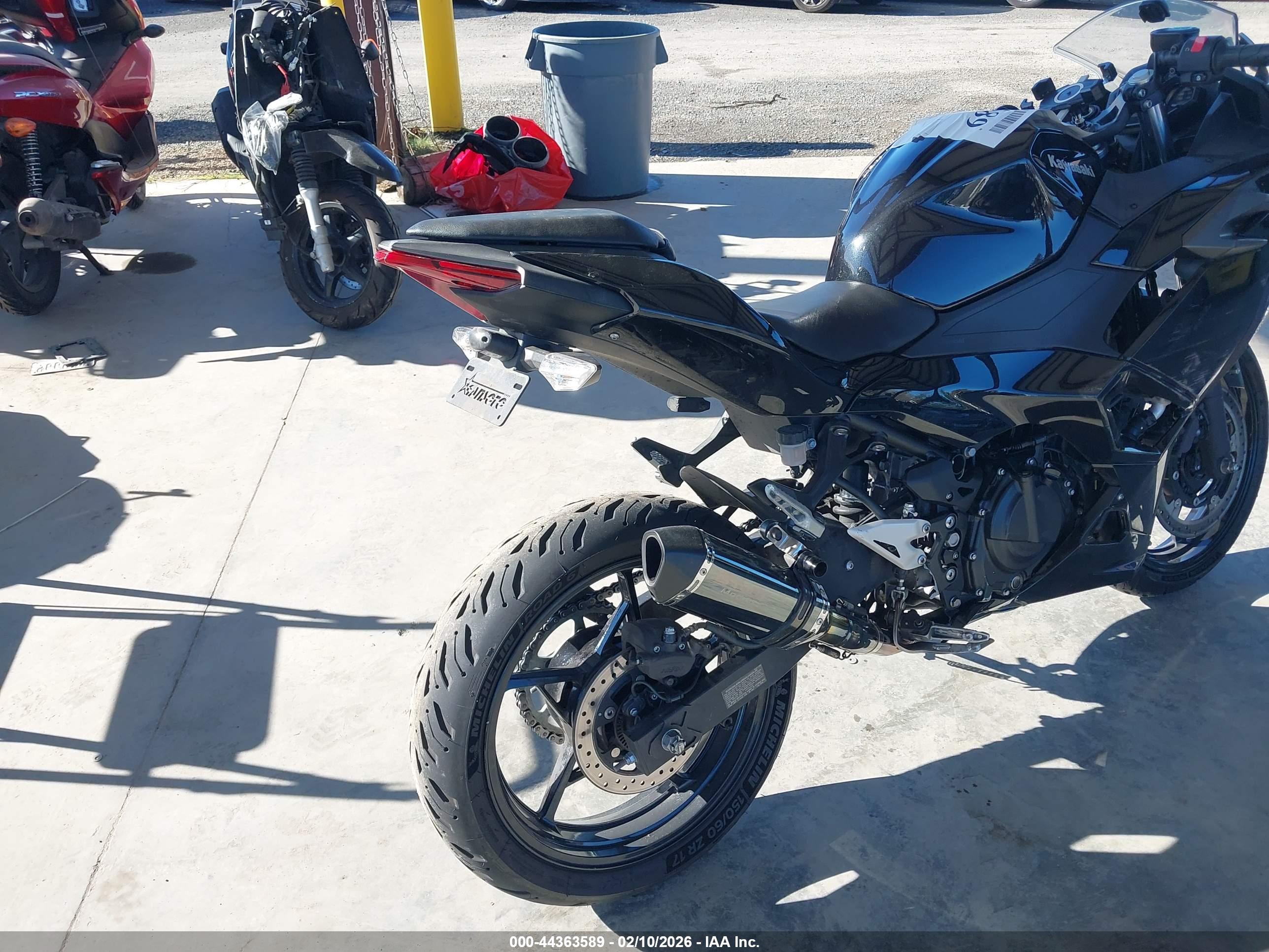 KAWASAKI EX500 image 4