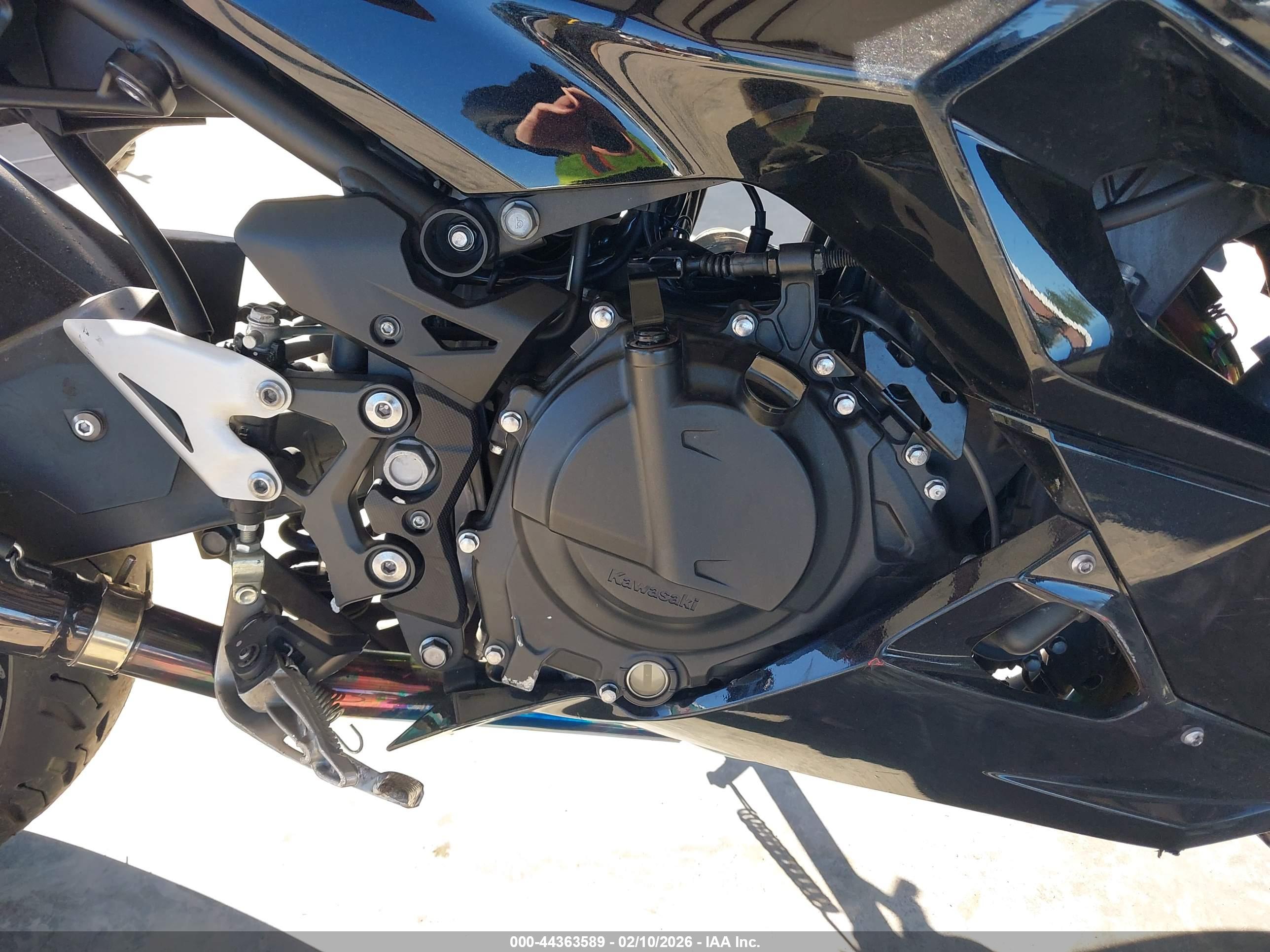 KAWASAKI EX500 image 8