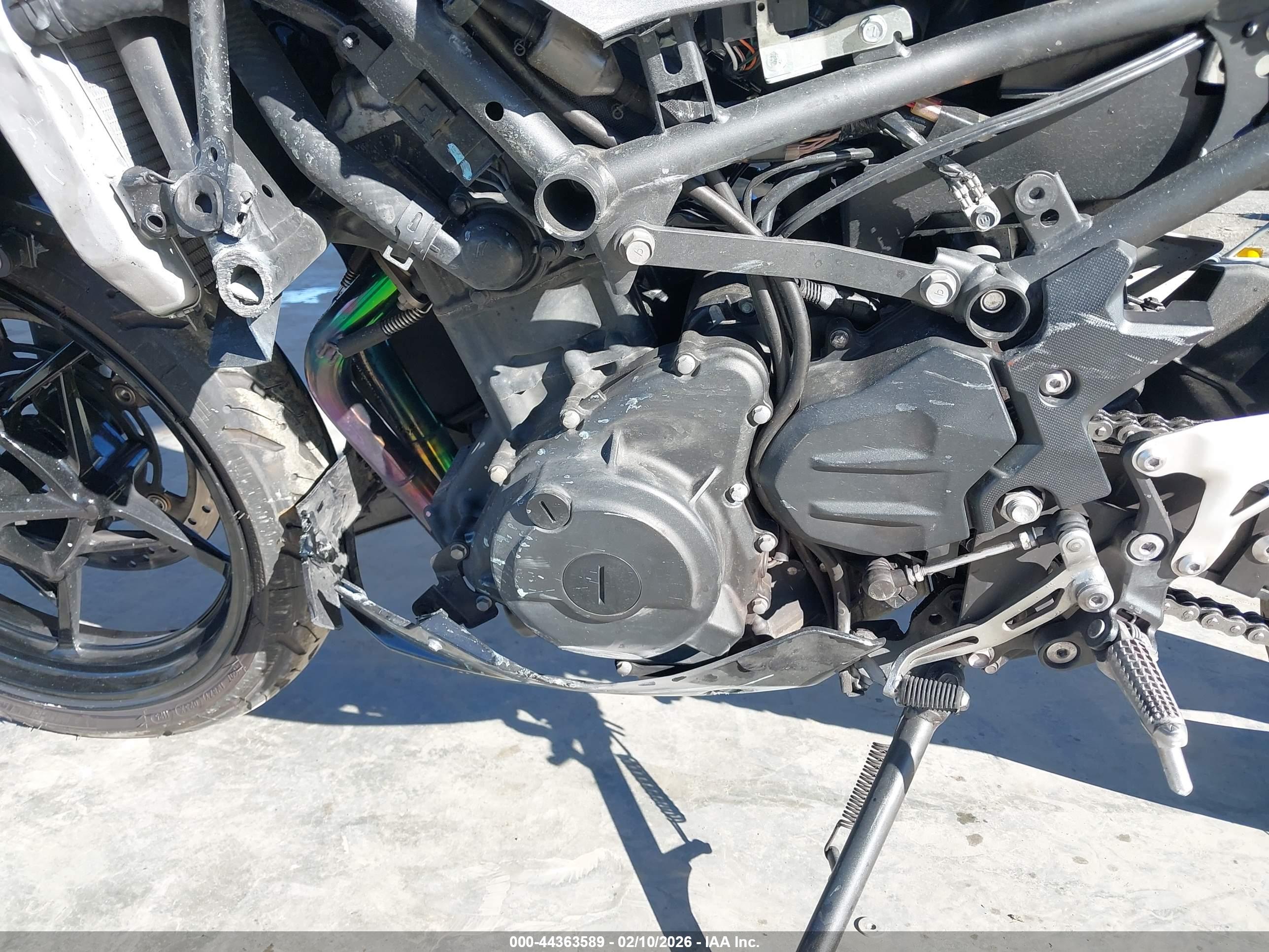 KAWASAKI EX500 image 9