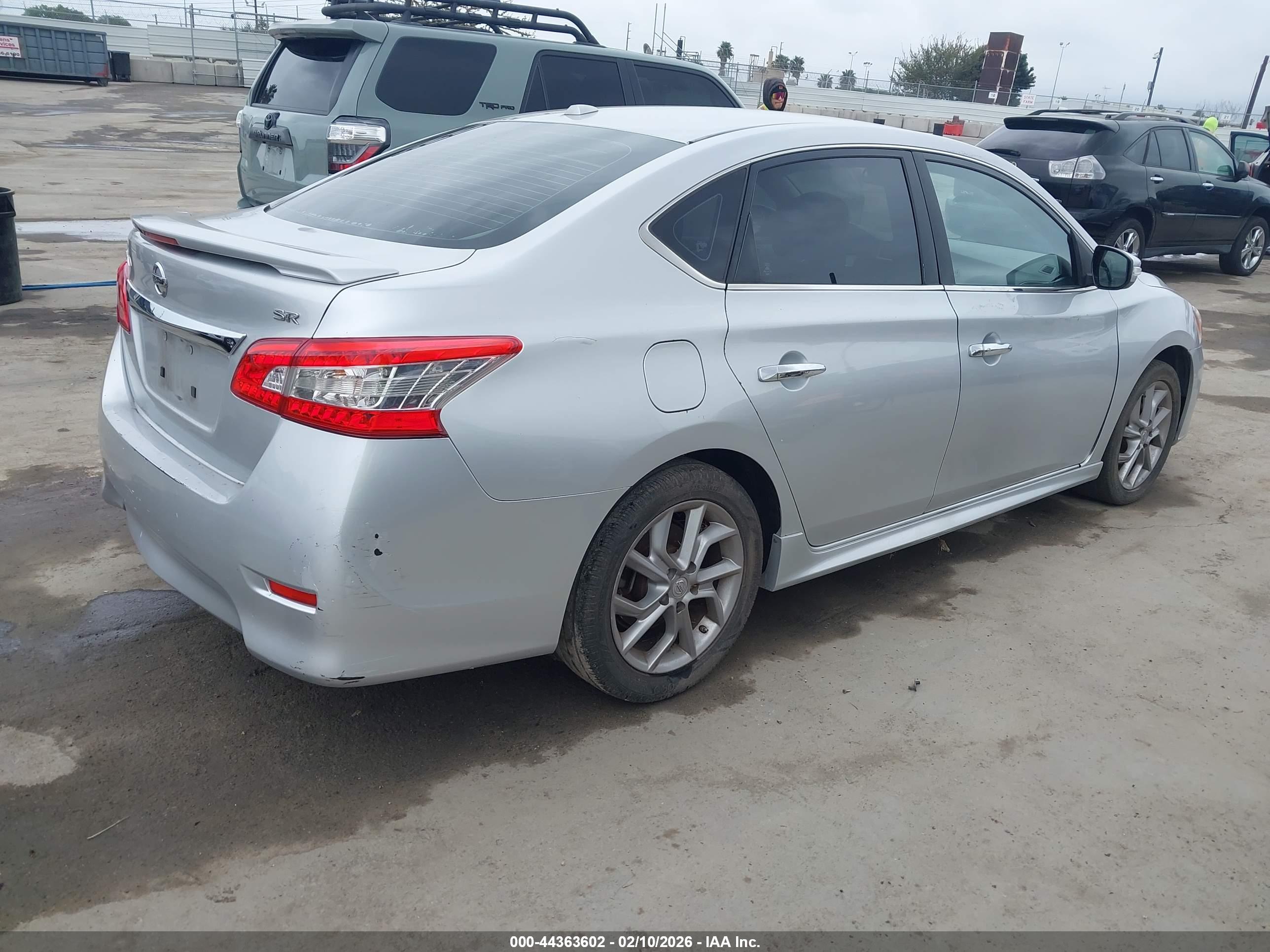 NISSAN SENTRA image 4