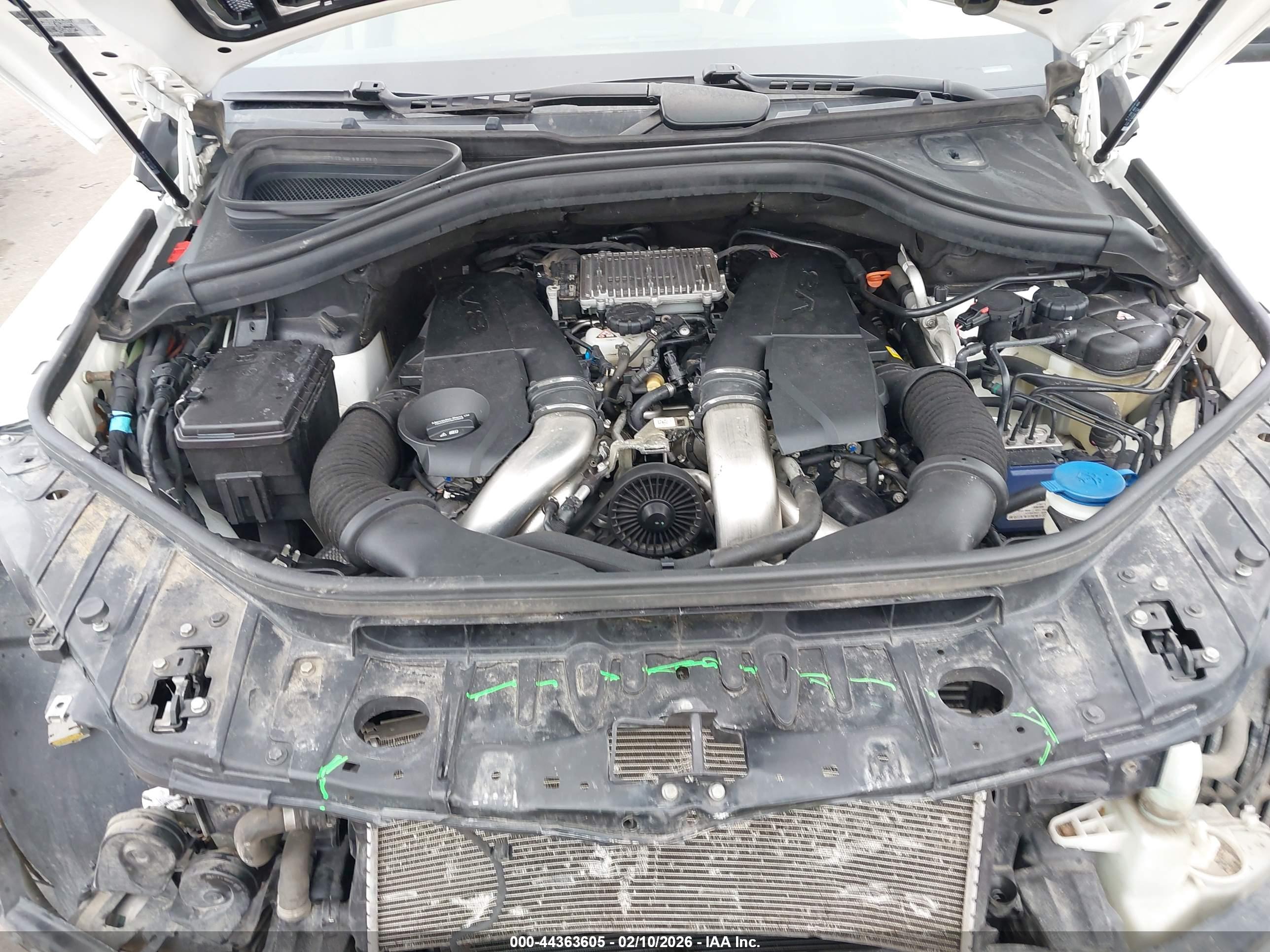 MERCEDES-BENZ GLS image 10