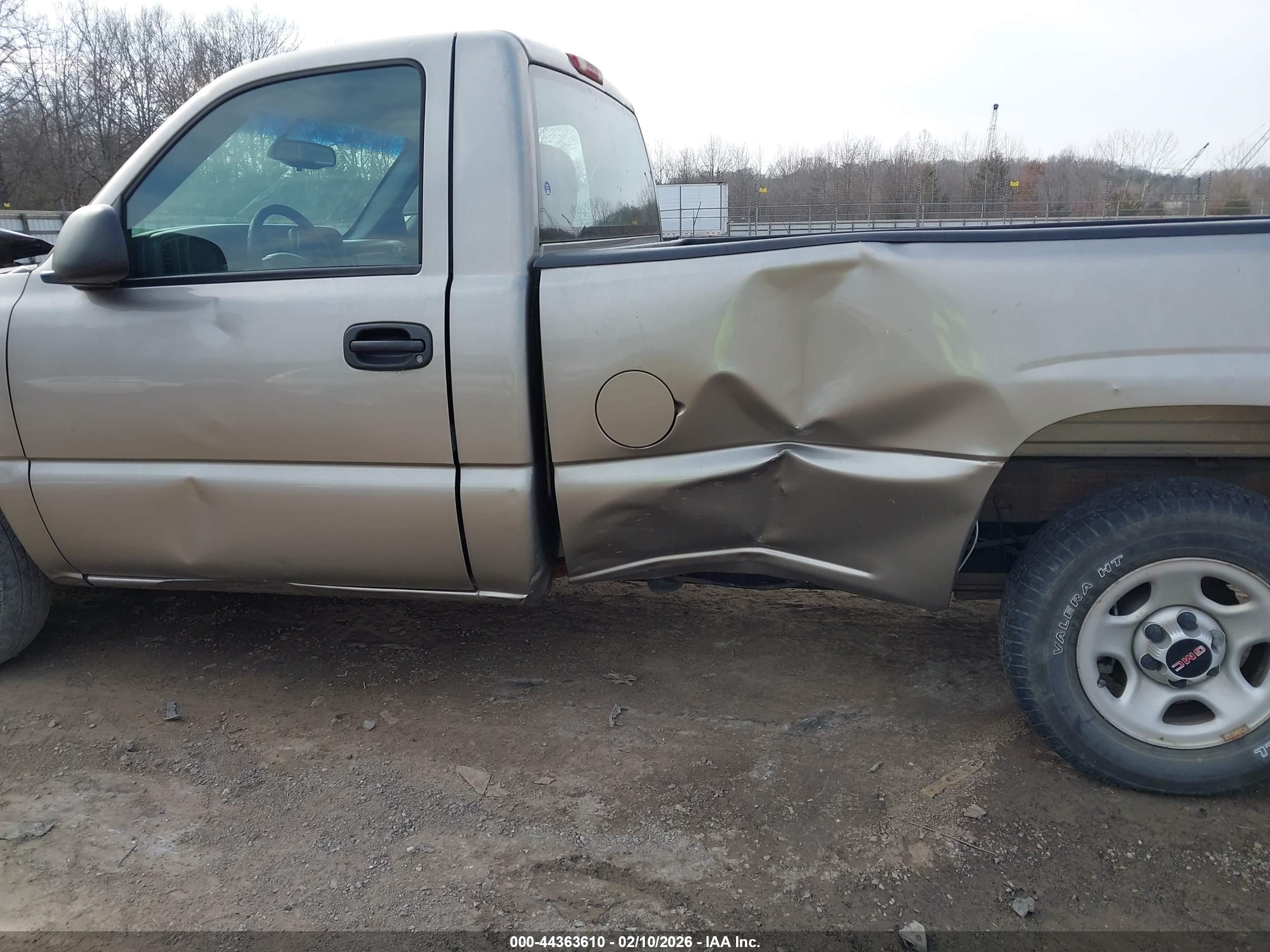 GMC SIERRA image 6