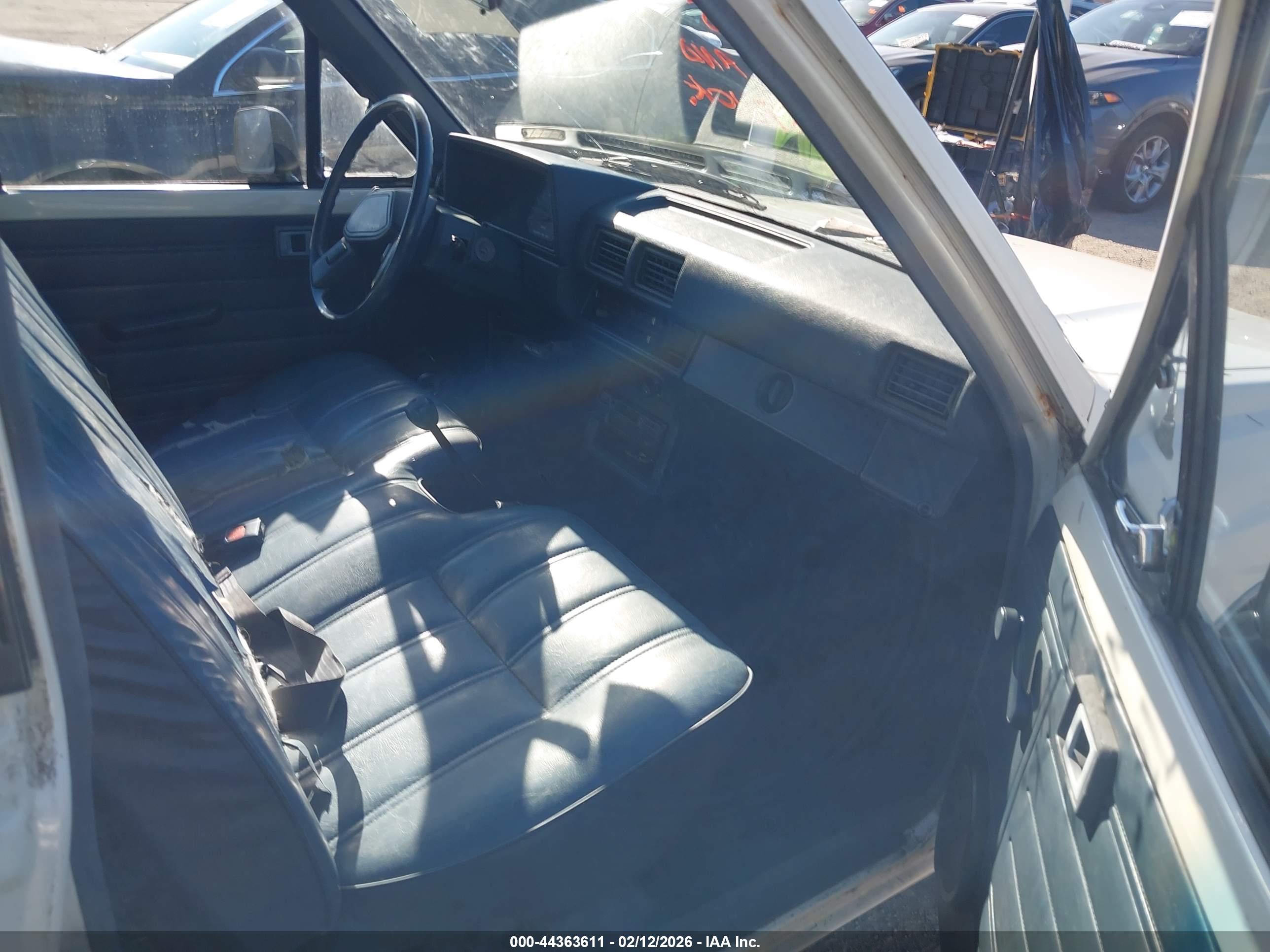 TOYOTA PICKUP image 5