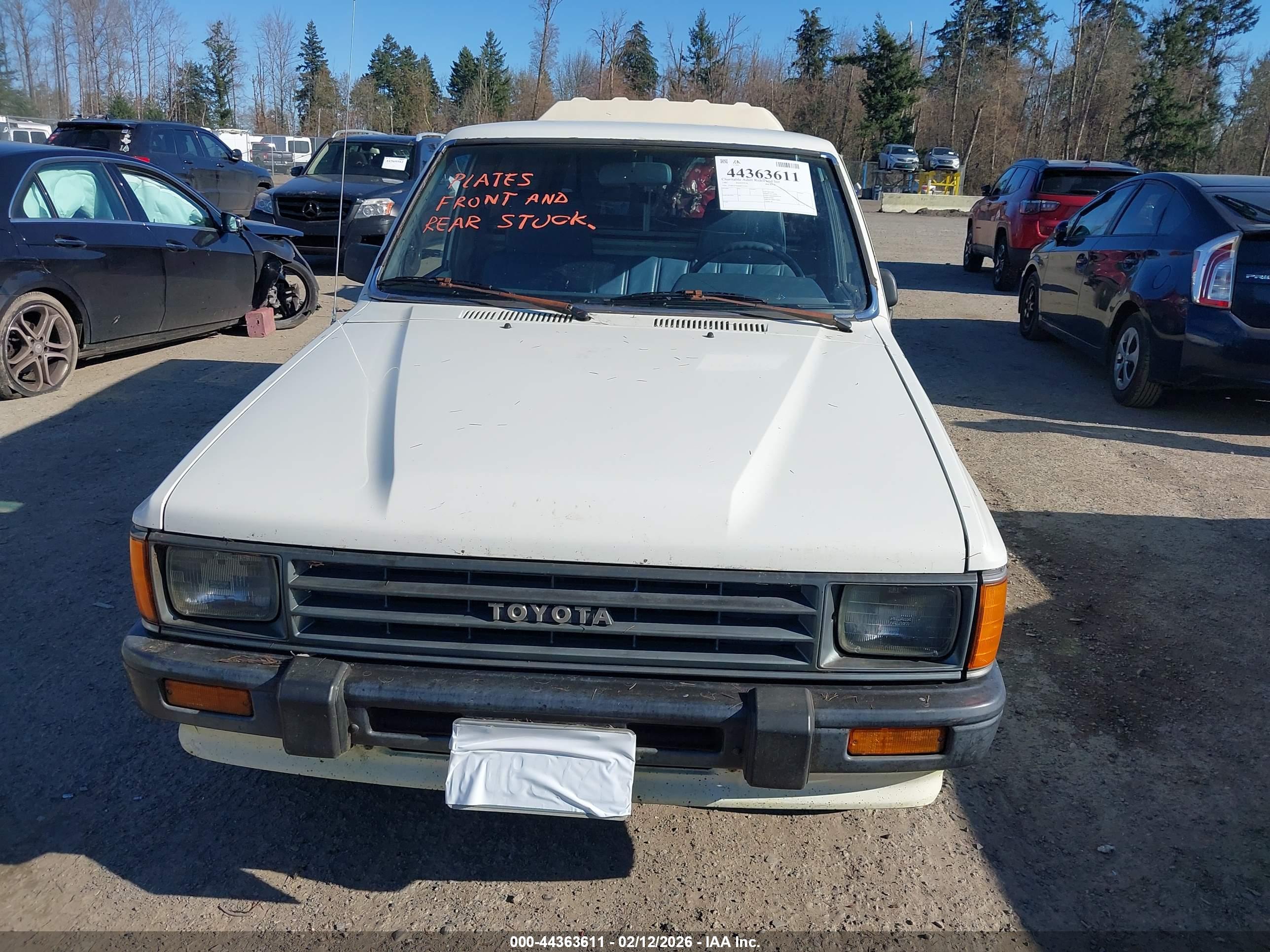 TOYOTA PICKUP image 6