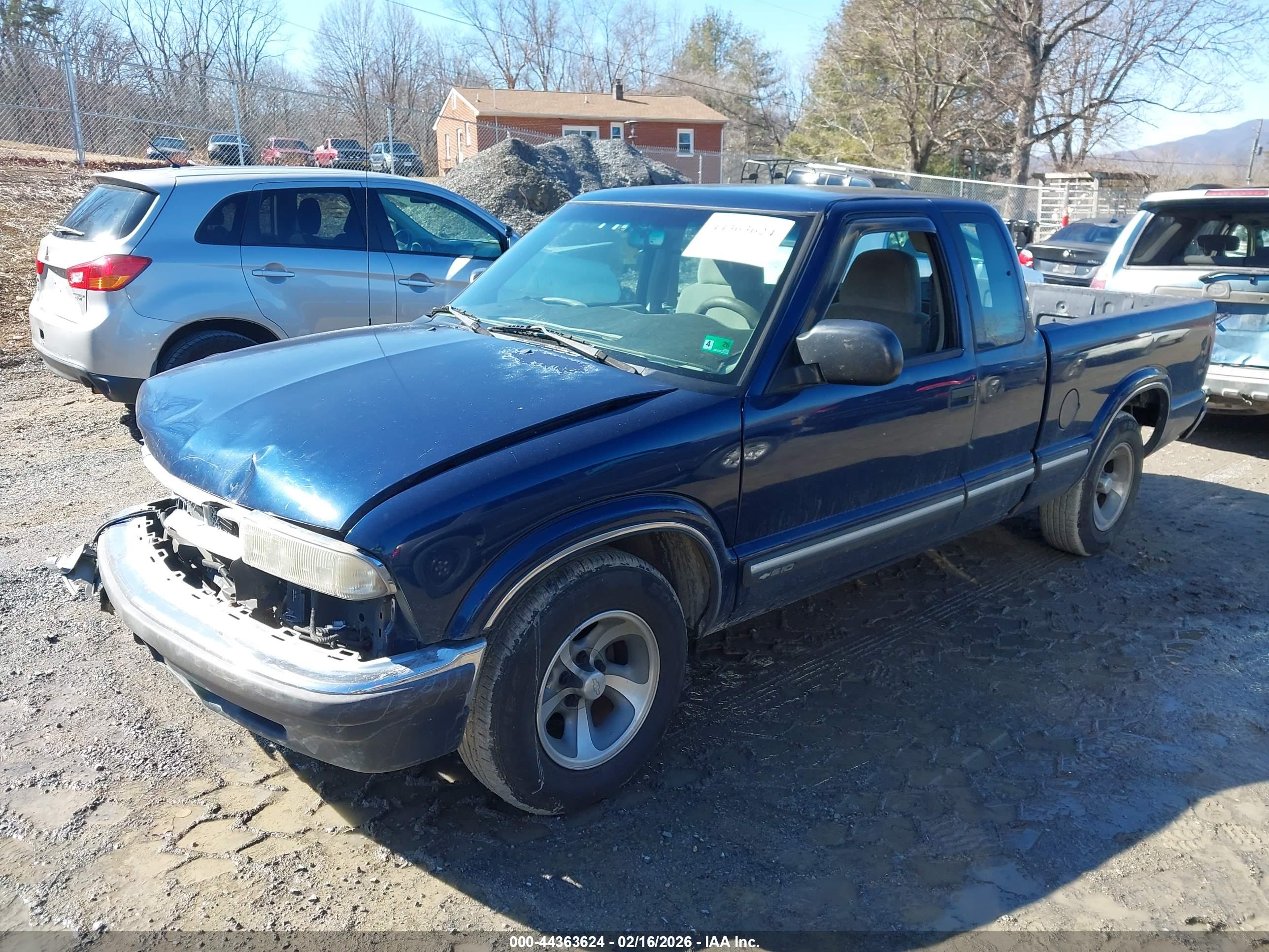 CHEVROLET S-10 image 2