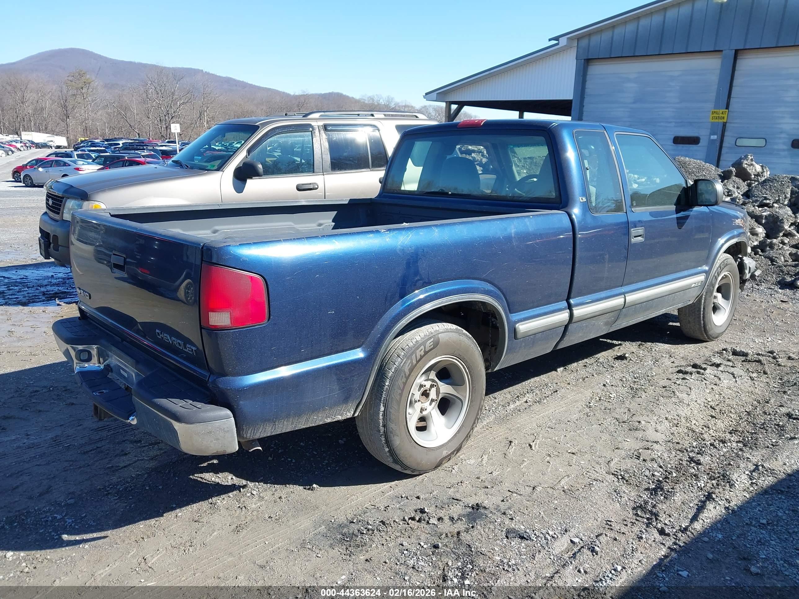 CHEVROLET S-10 image 4