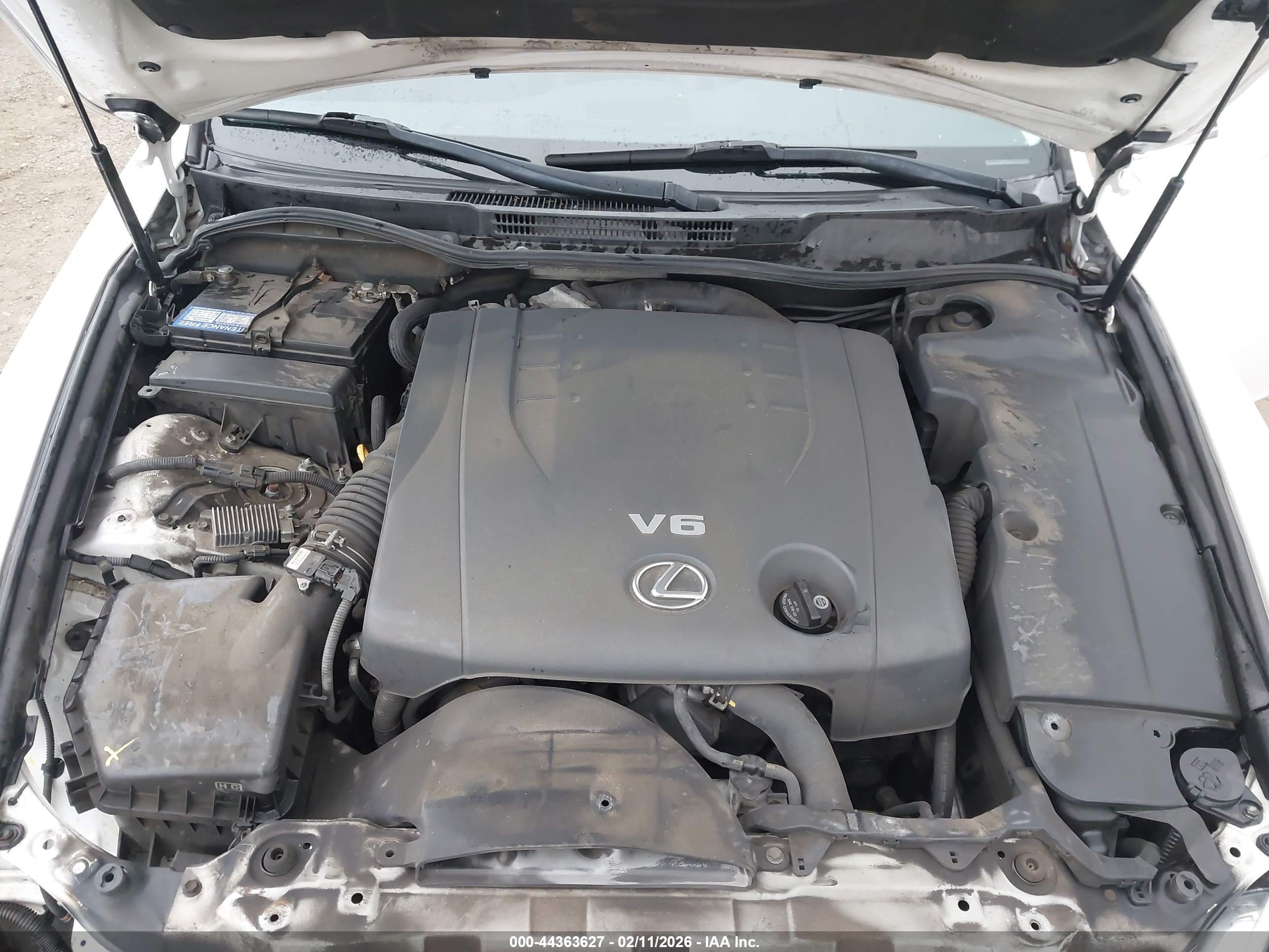LEXUS IS image 10