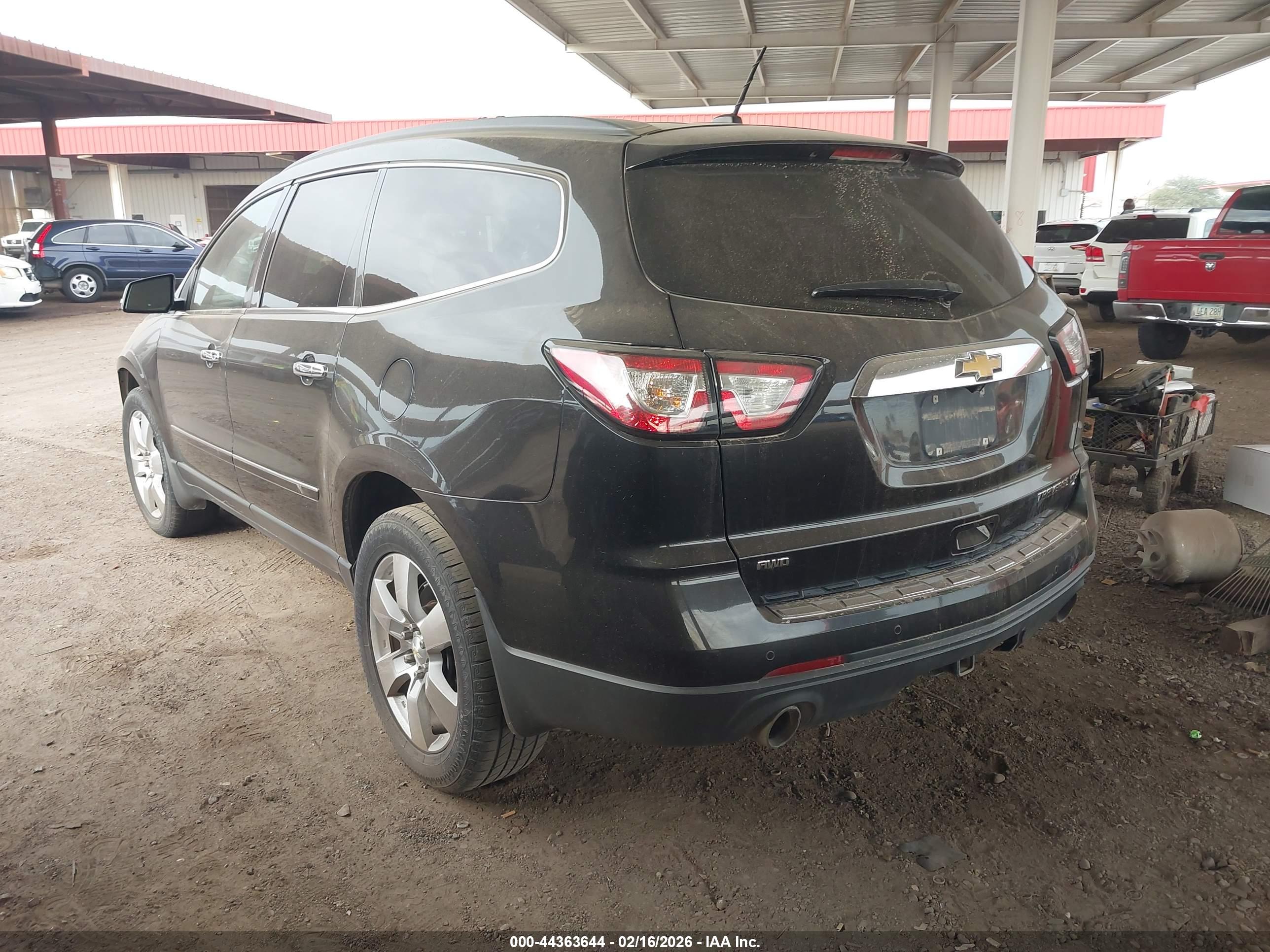 CHEVROLET TRAVERSE image 3