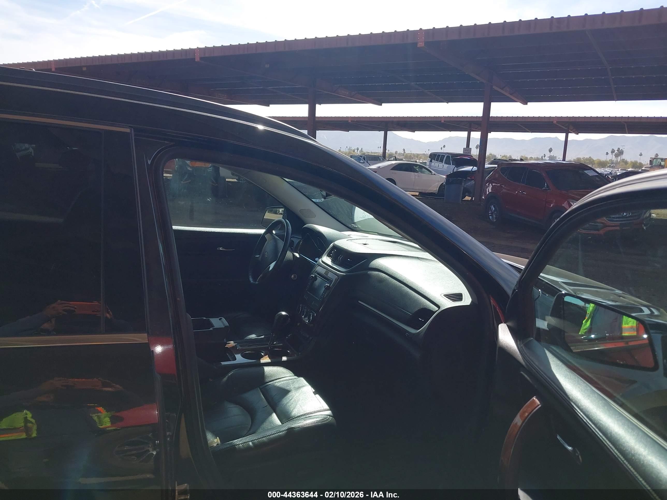 CHEVROLET TRAVERSE image 5