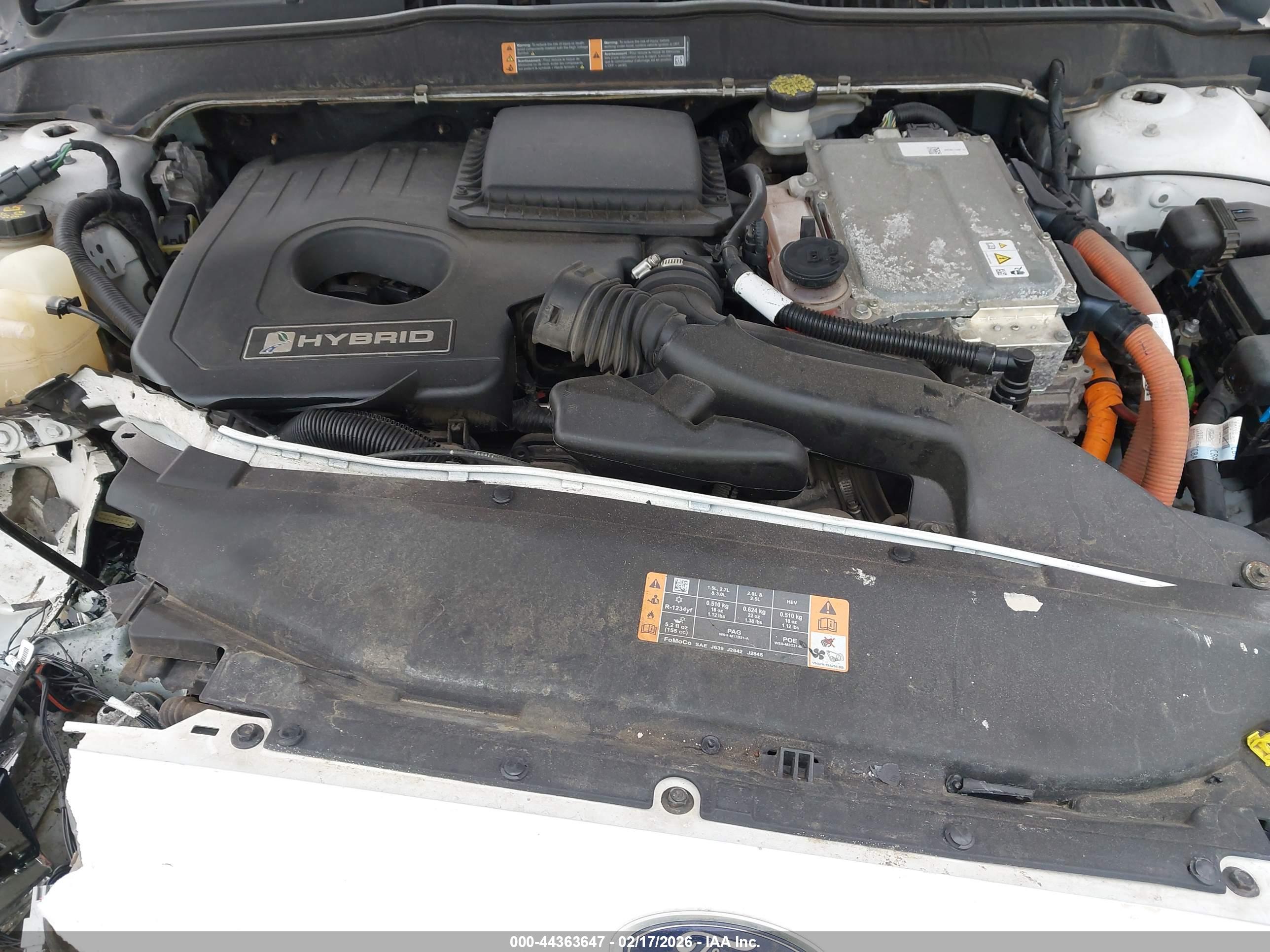 FORD FUSION image 10