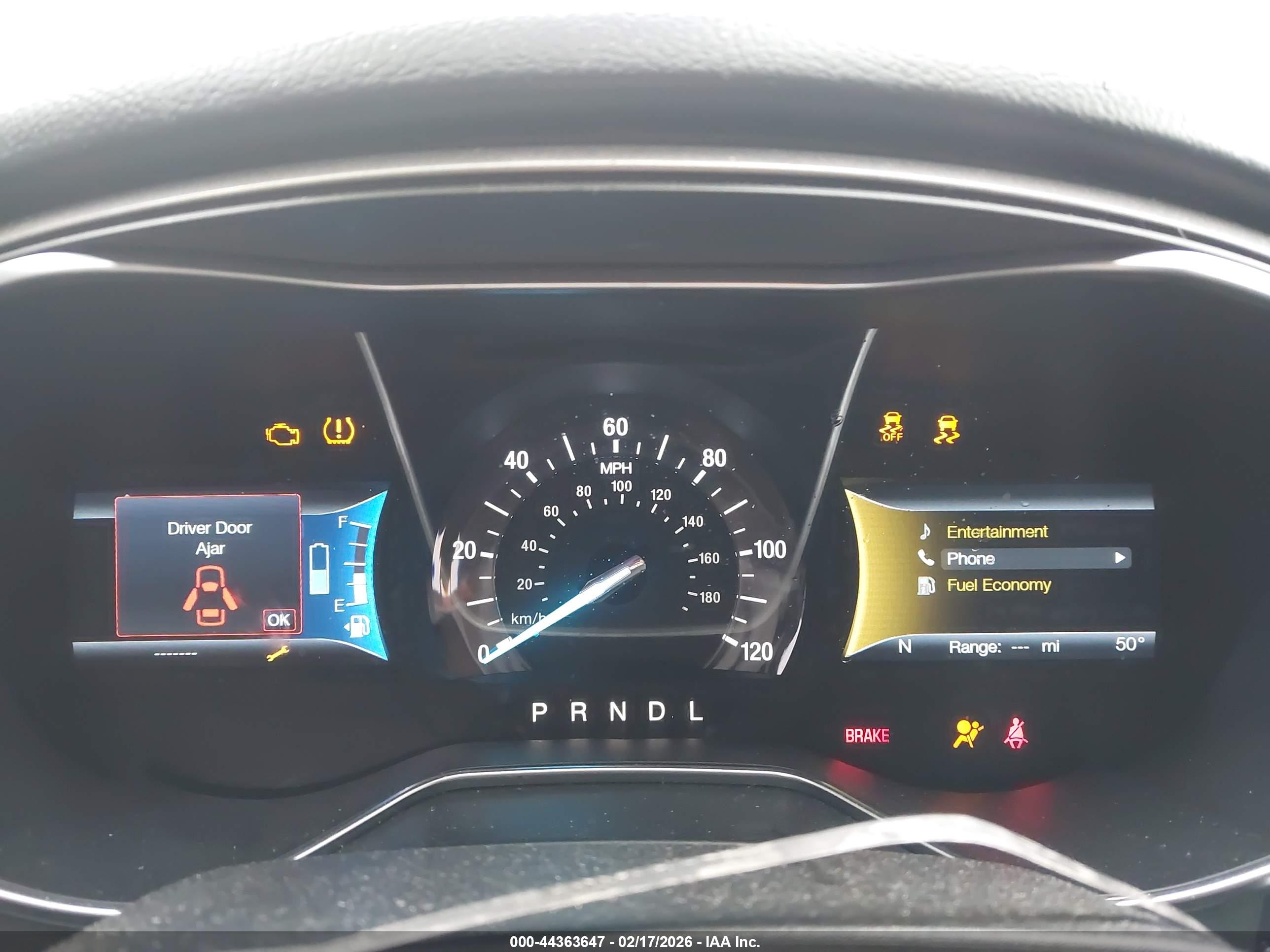 FORD FUSION image 7