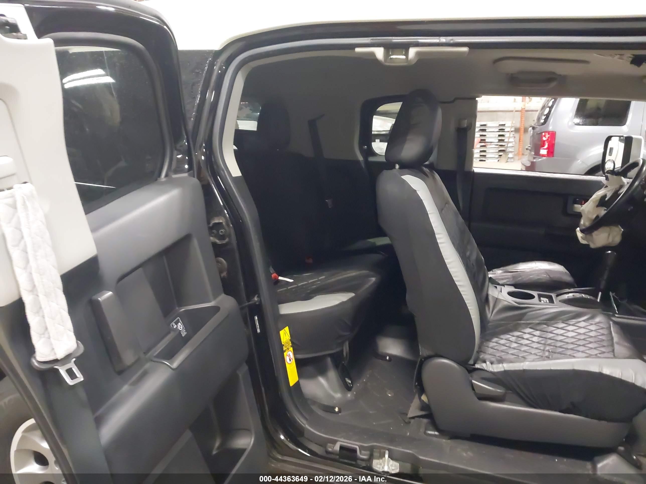 TOYOTA FJ image 8