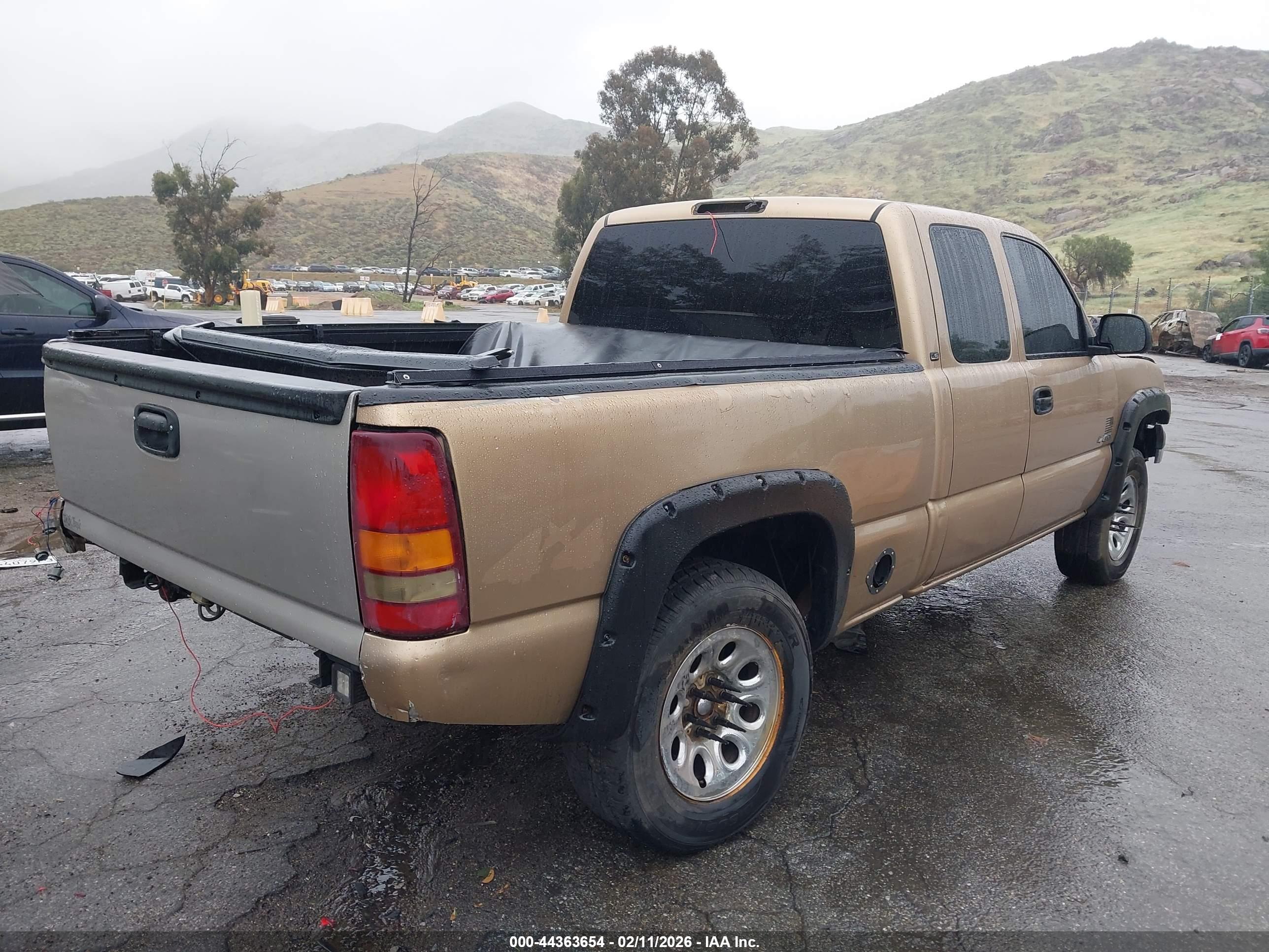 CHEVROLET SILVERADO image 4