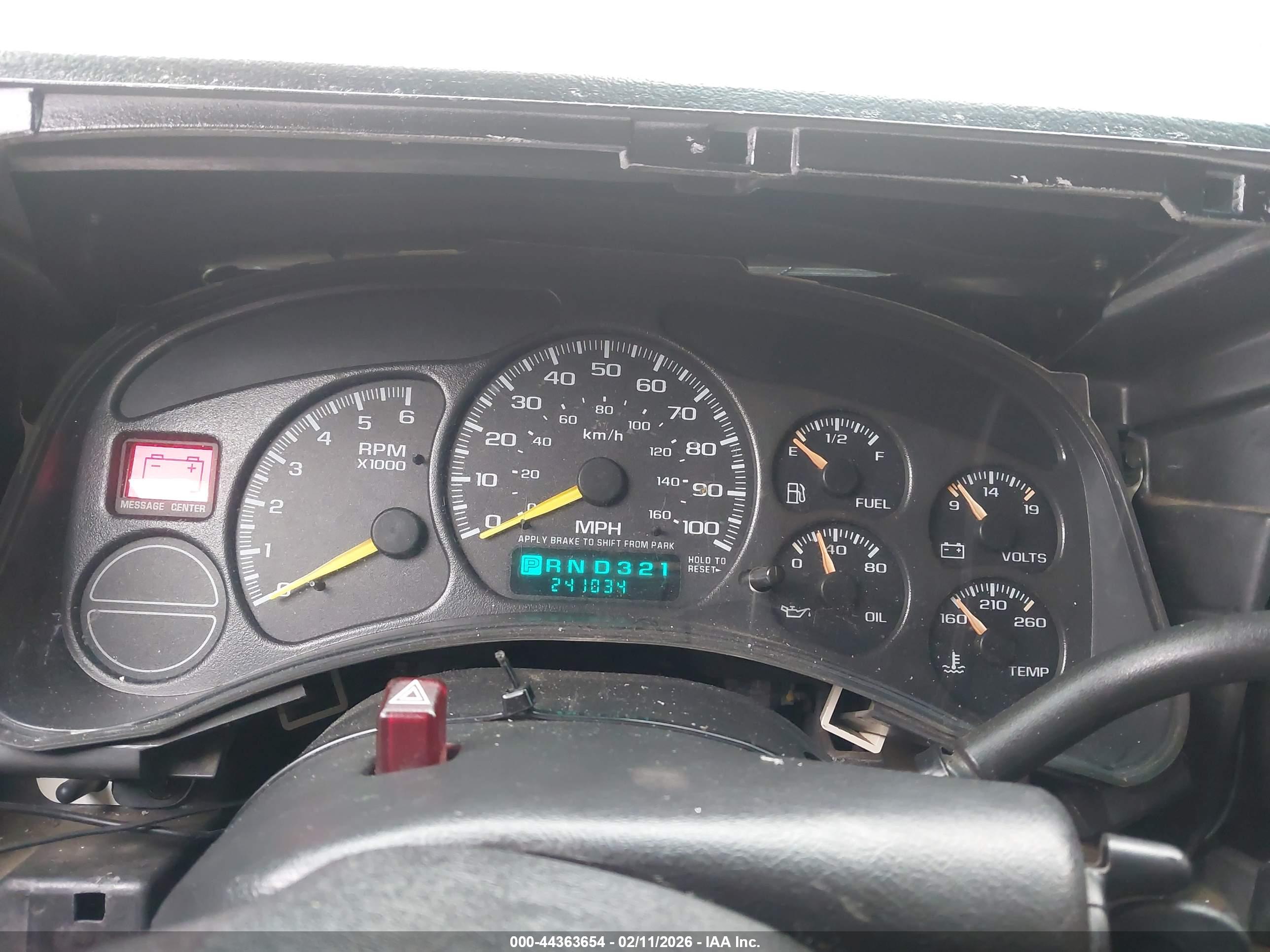 CHEVROLET SILVERADO image 7