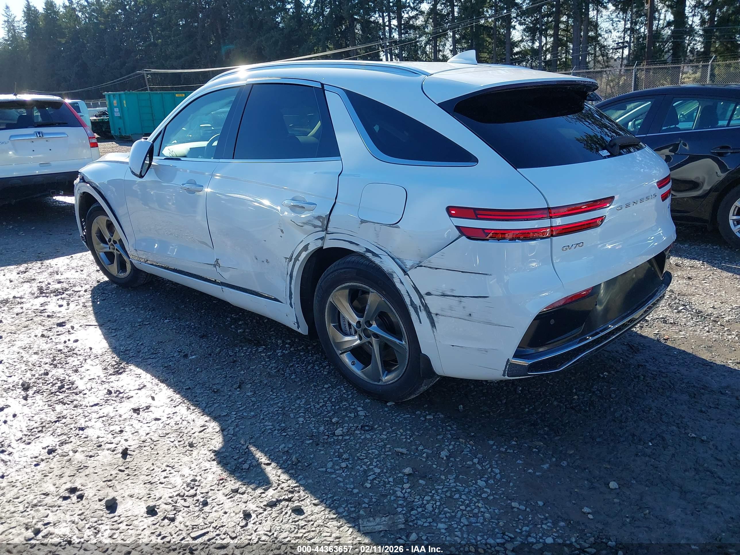 GENESIS GV70 image 3