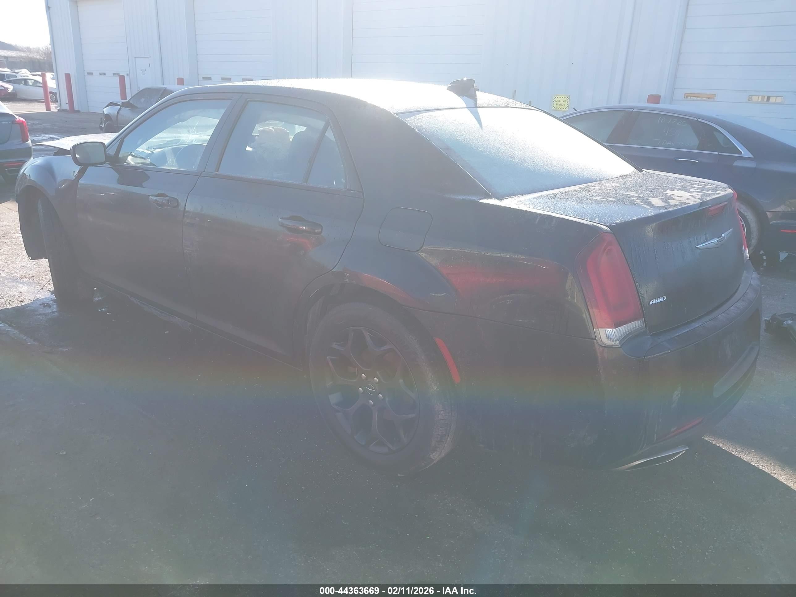 CHRYSLER 300 image 3
