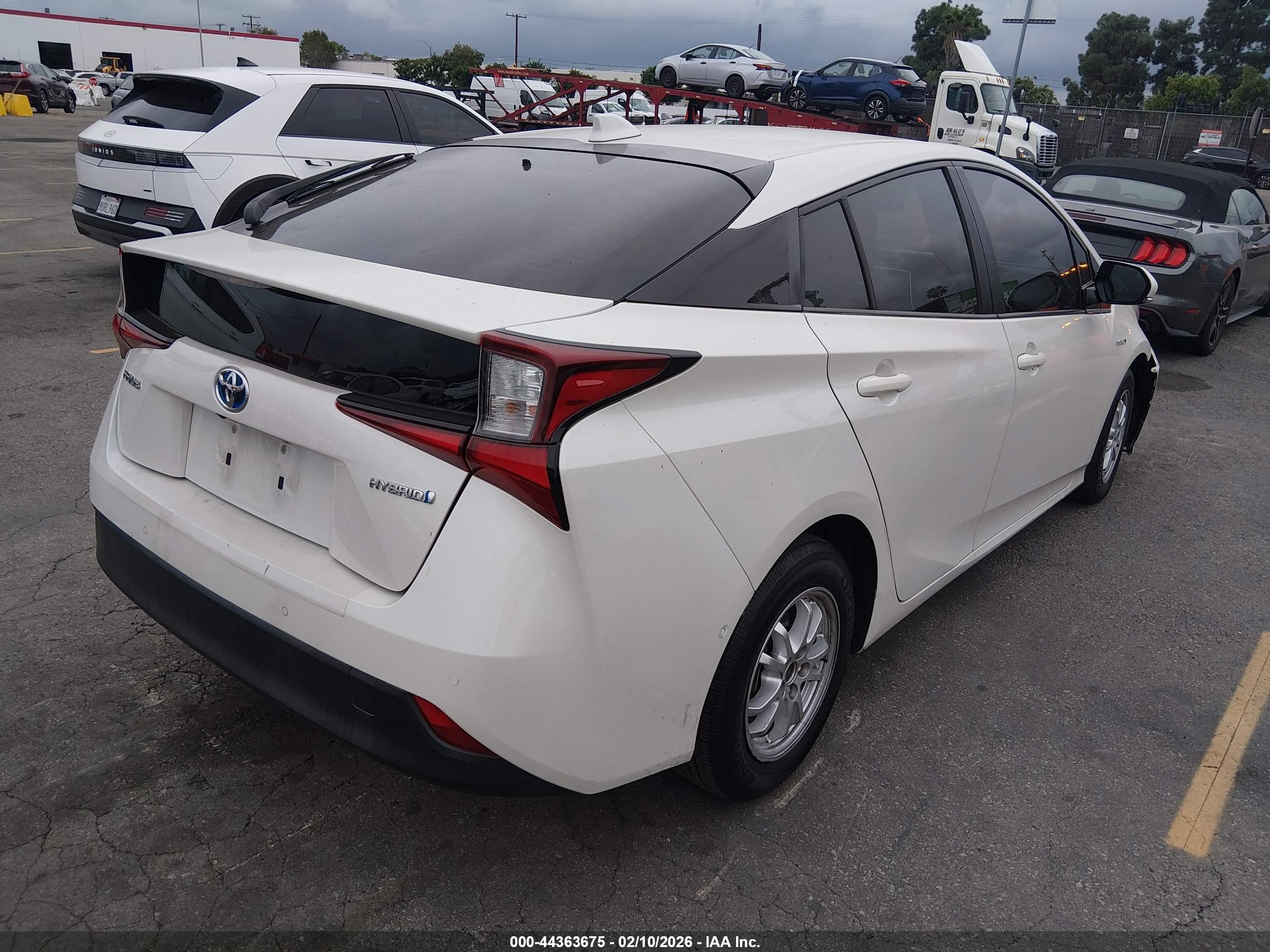 TOYOTA PRIUS image 4