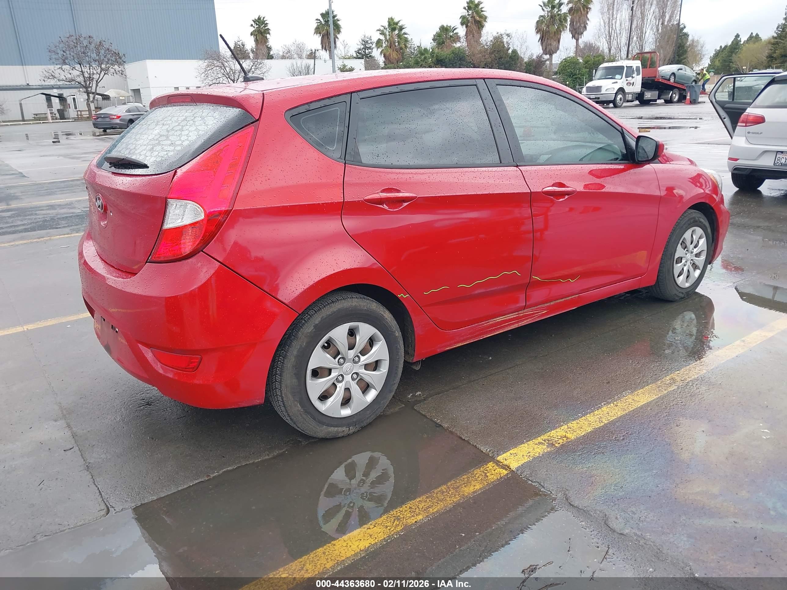 HYUNDAI ACCENT image 4