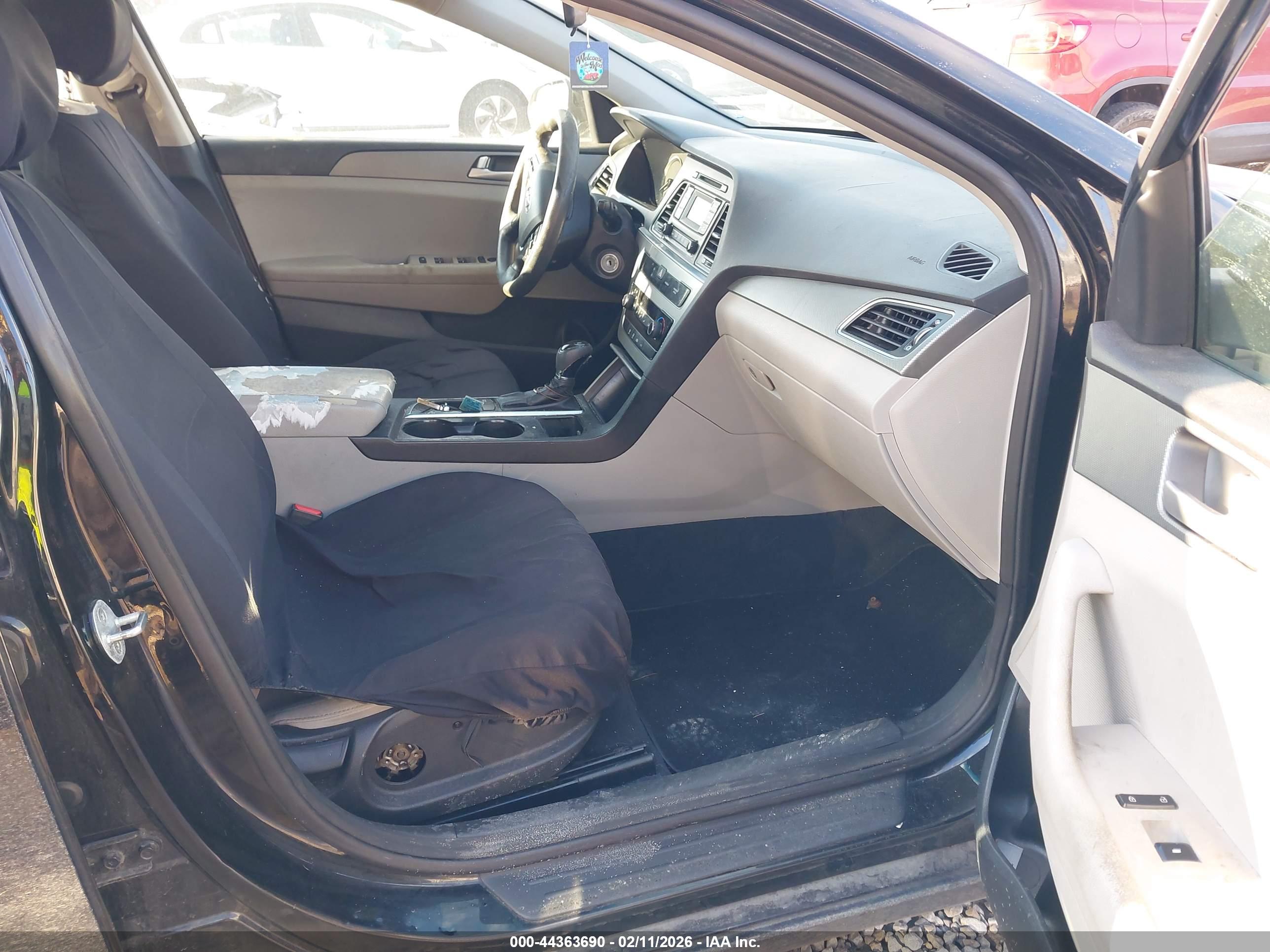 HYUNDAI SONATA image 5