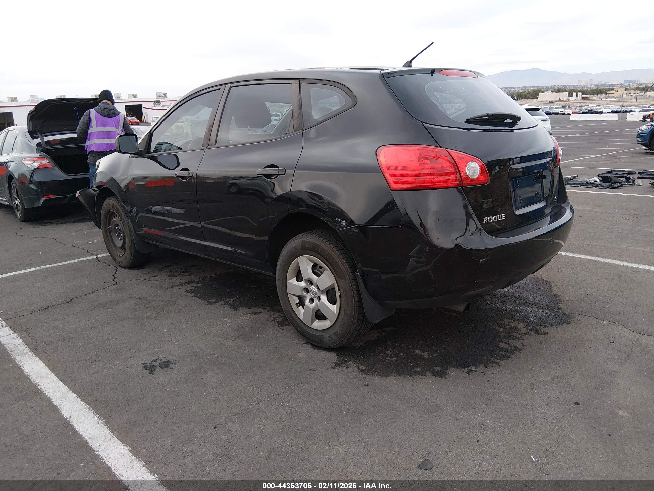 NISSAN ROGUE image 3