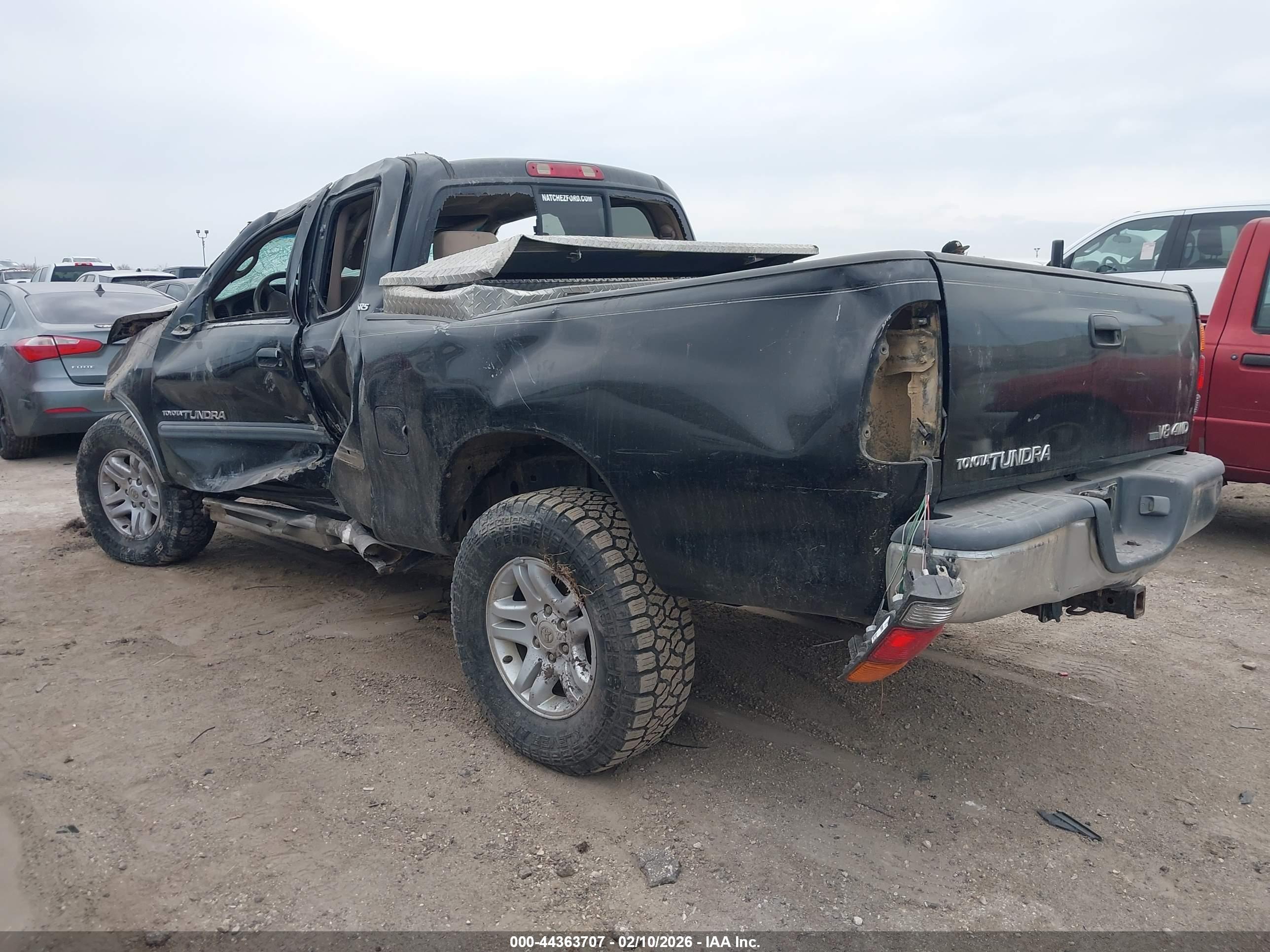 TOYOTA TUNDRA image 3