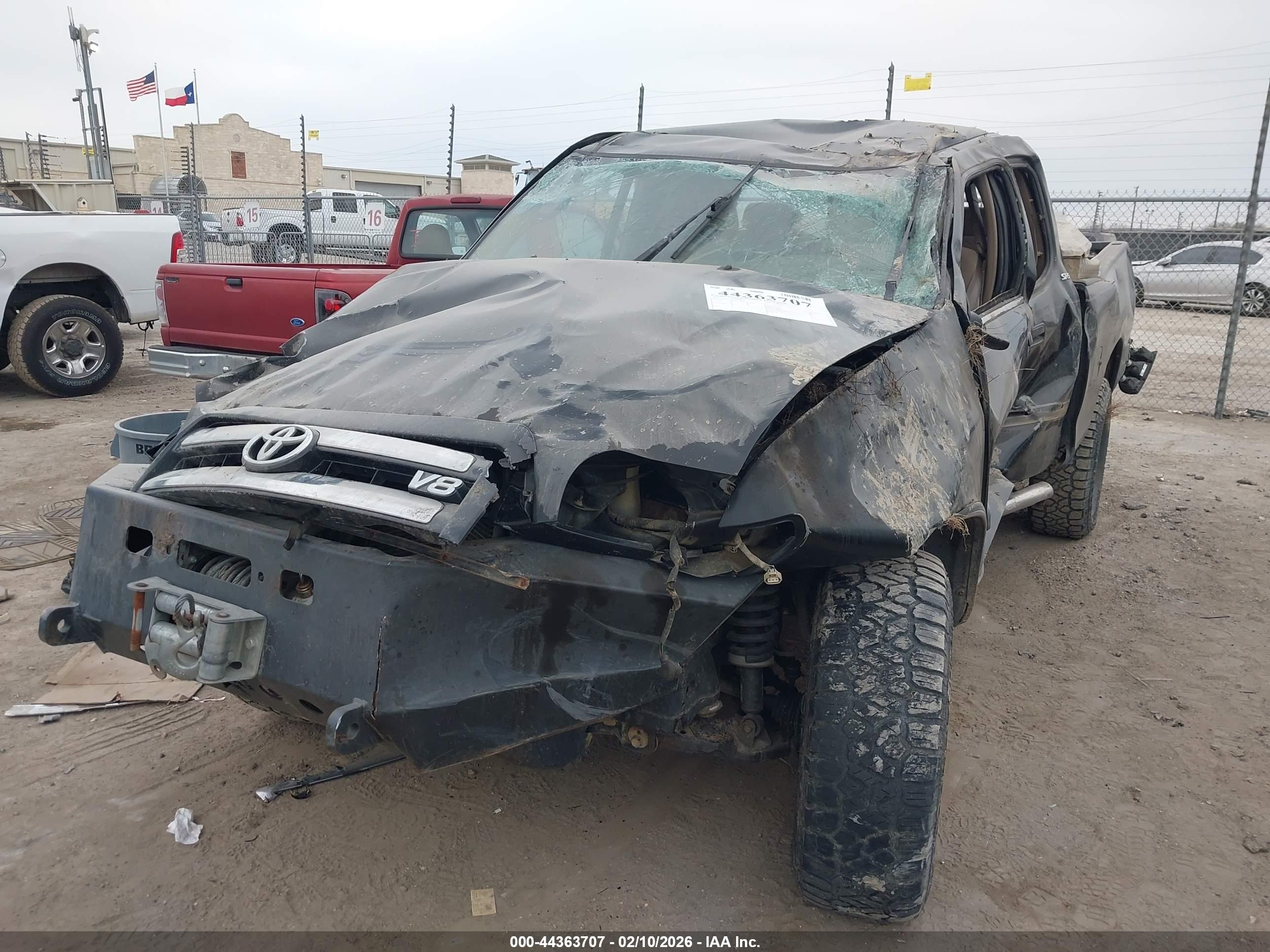 TOYOTA TUNDRA image 6