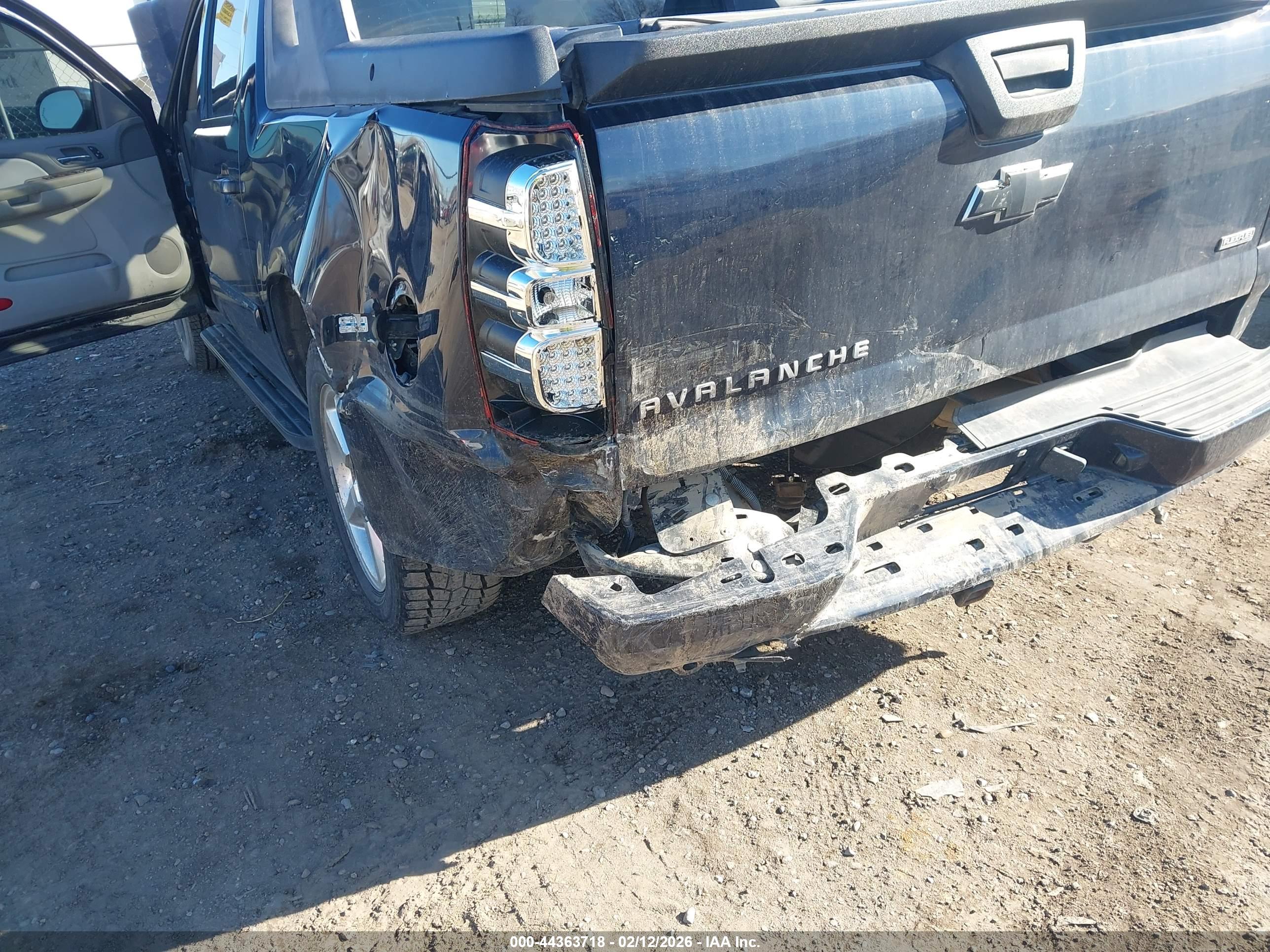 CHEVROLET AVALANCHE image 6