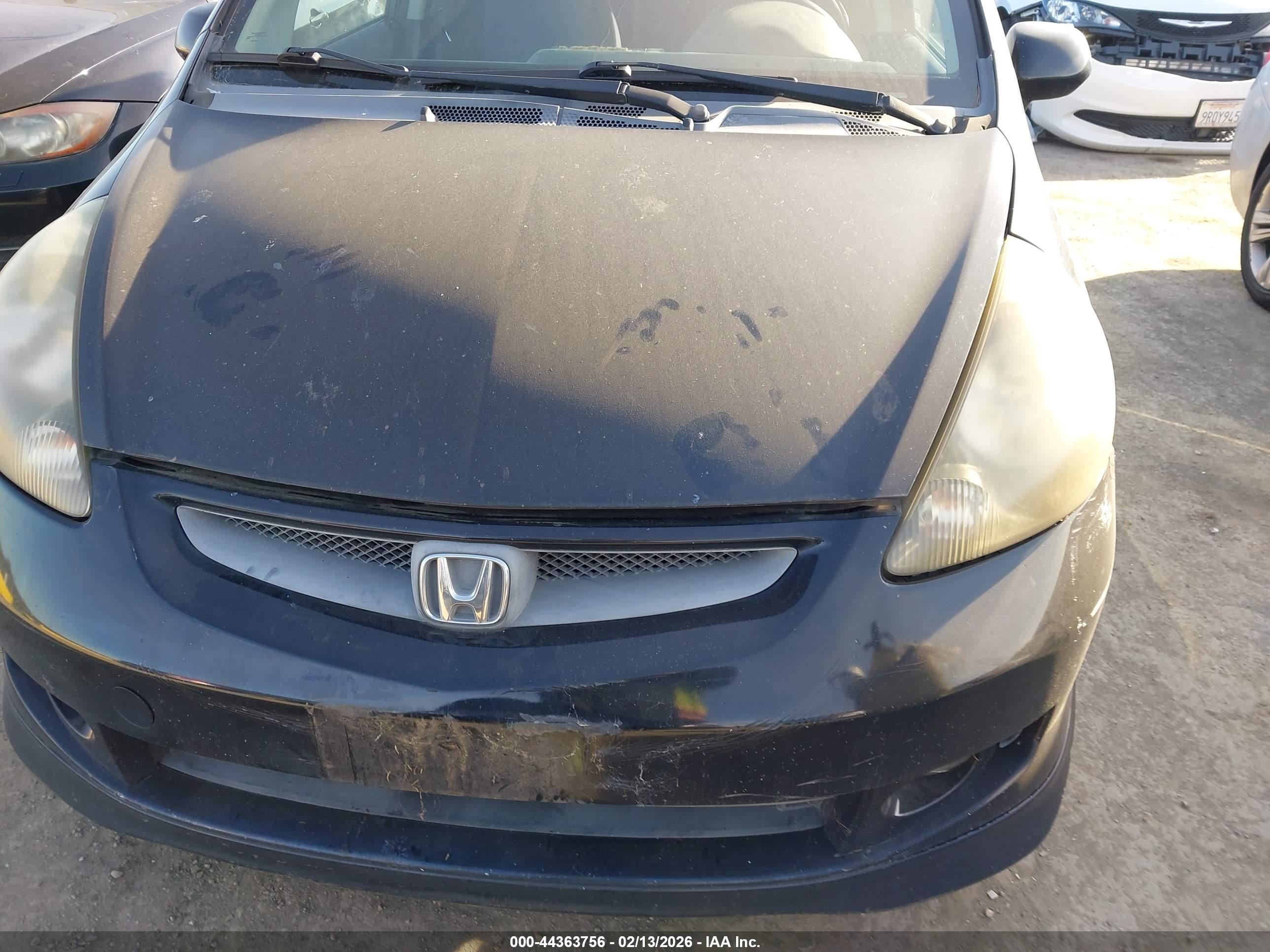 HONDA FIT image 6