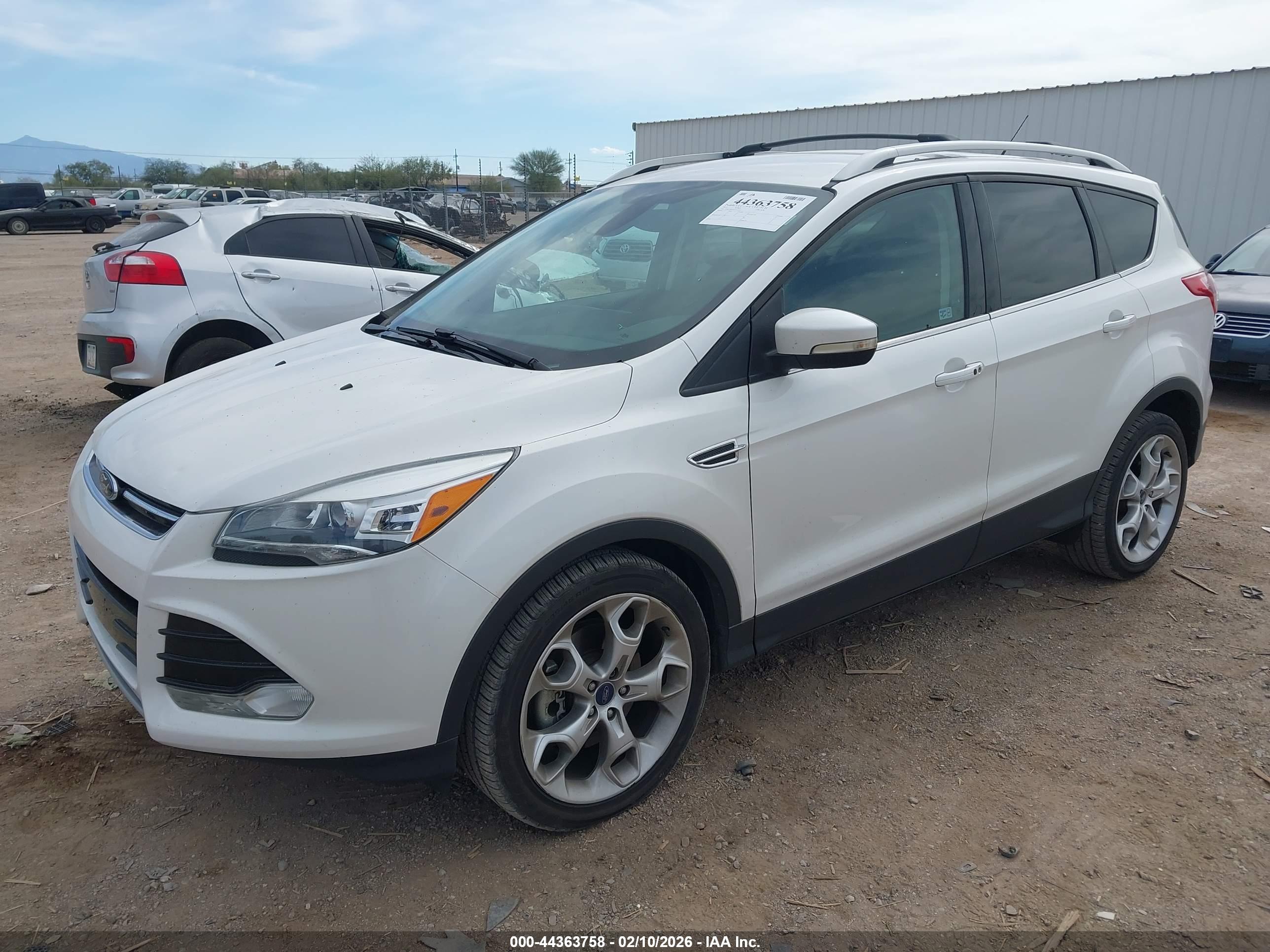 FORD ESCAPE image 2