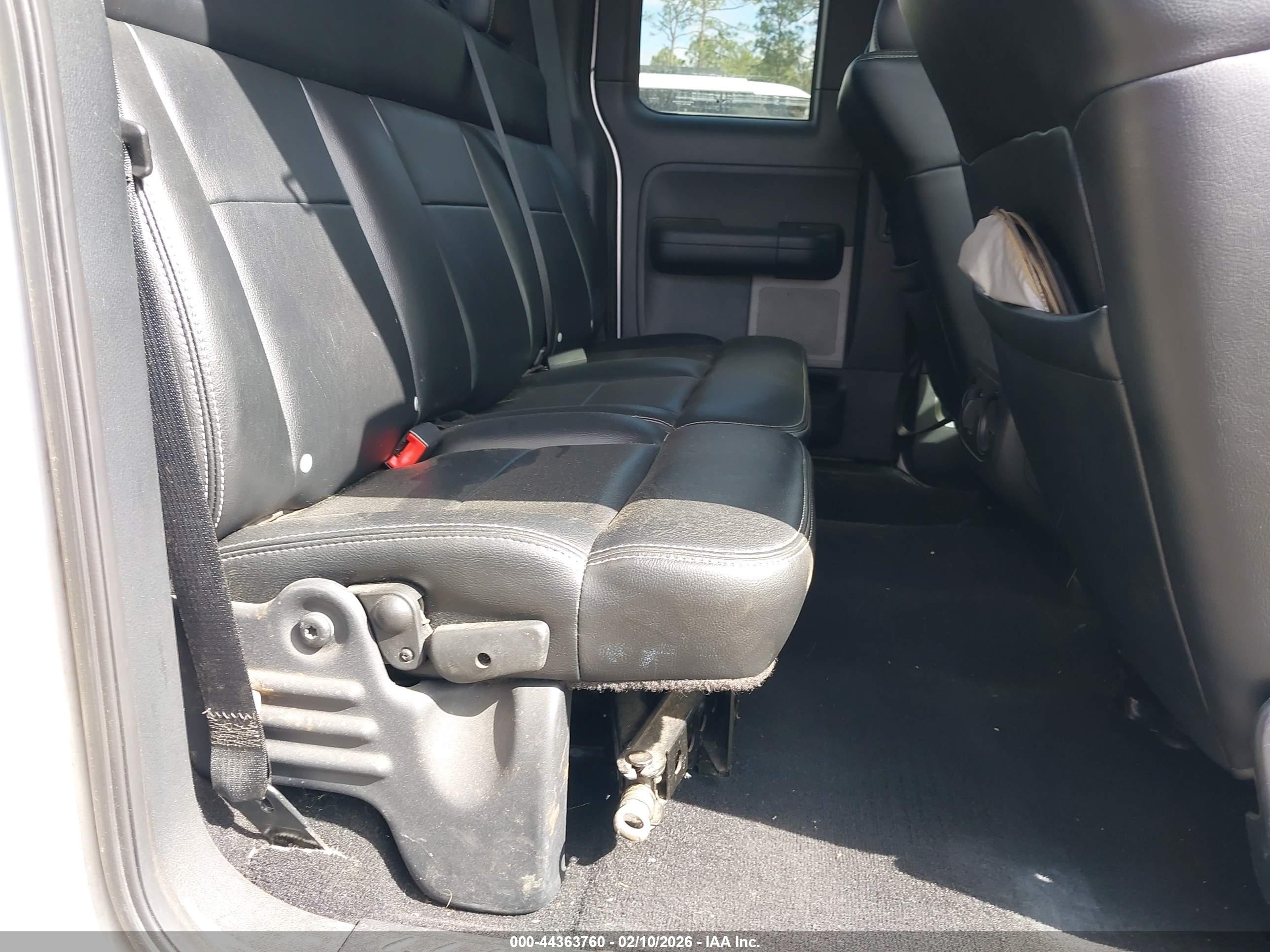 FORD F-150 image 8
