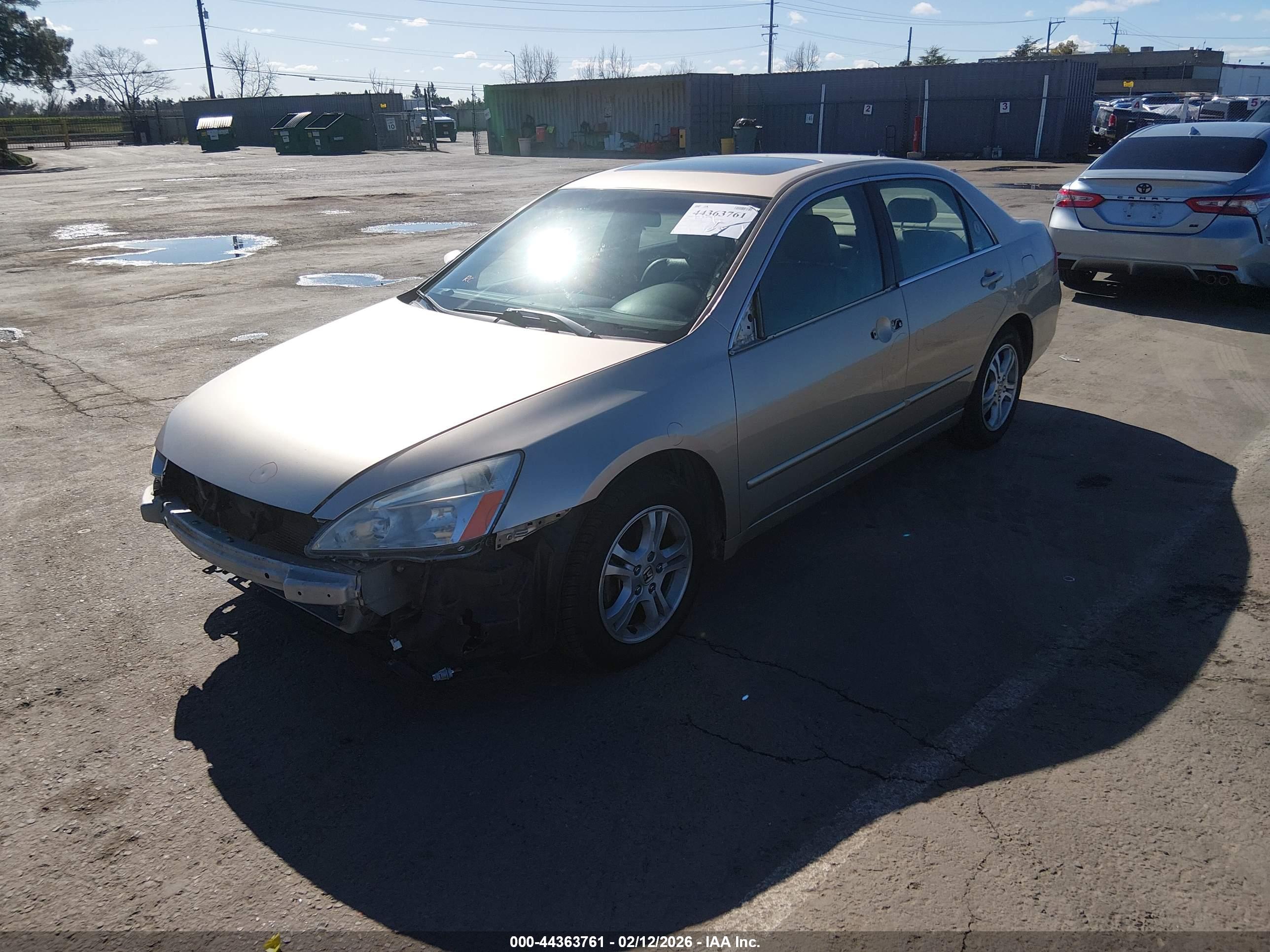 HONDA ACCORD image 2