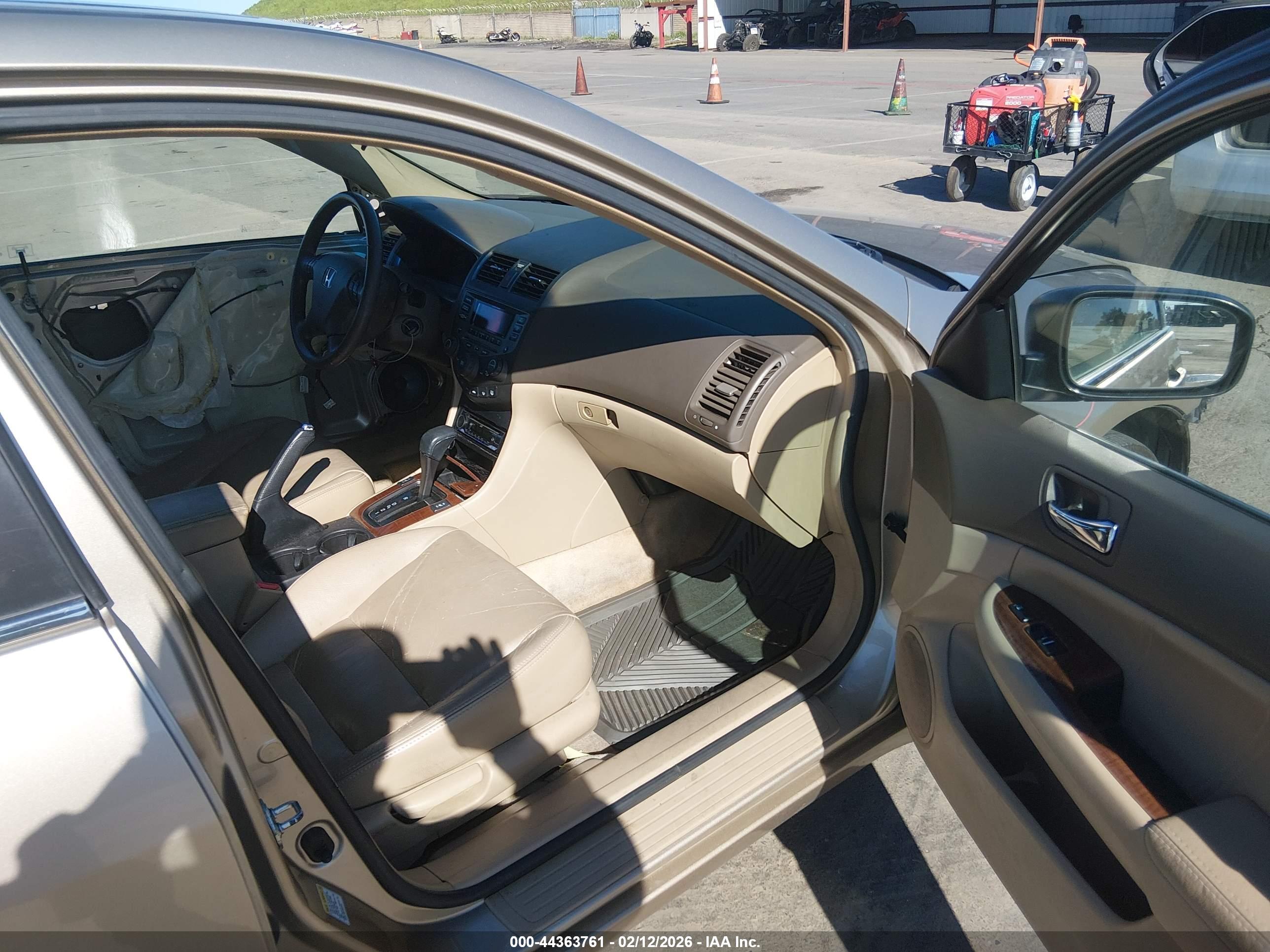 HONDA ACCORD image 5