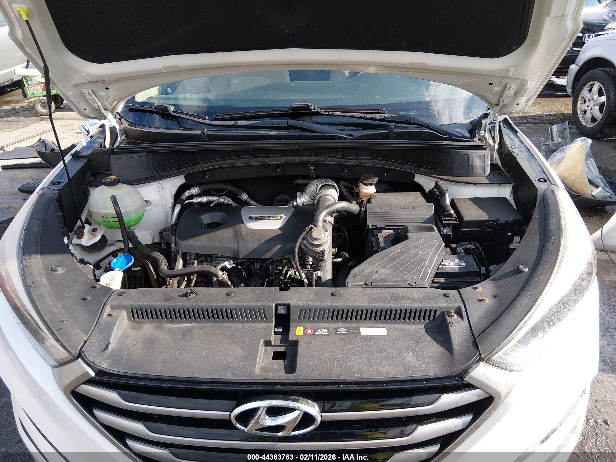 HYUNDAI TUCSON image 10