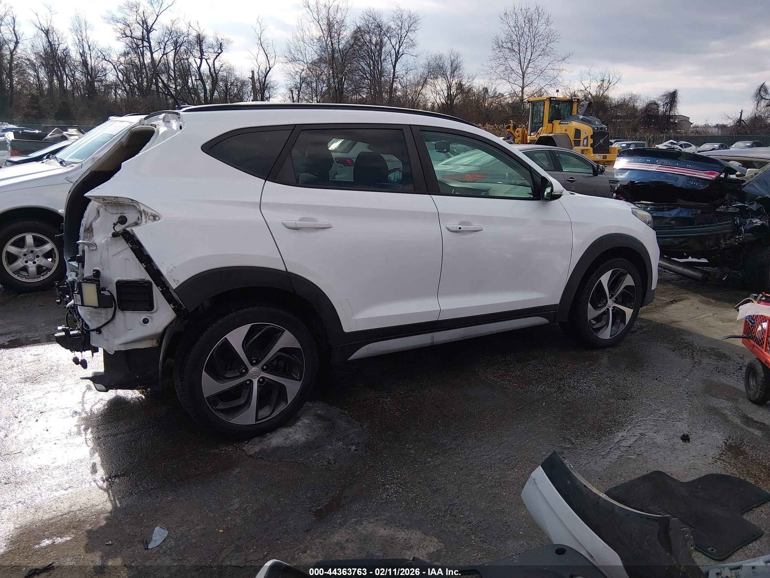 HYUNDAI TUCSON image 4