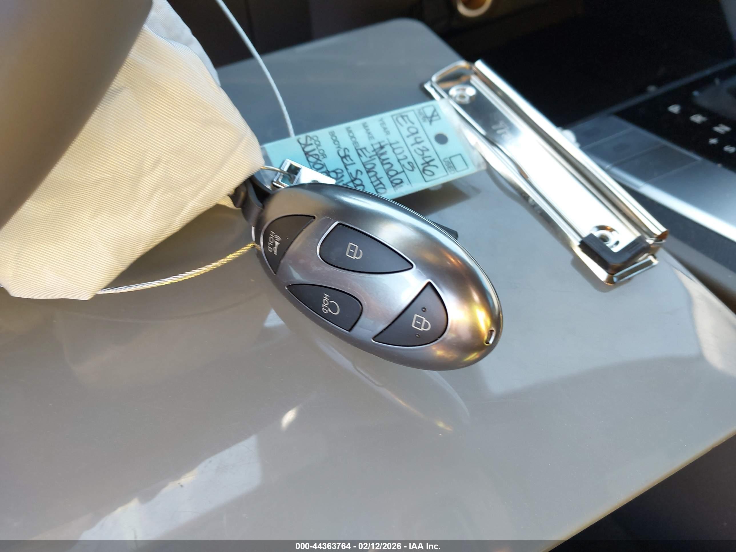 HYUNDAI ELANTRA image 11