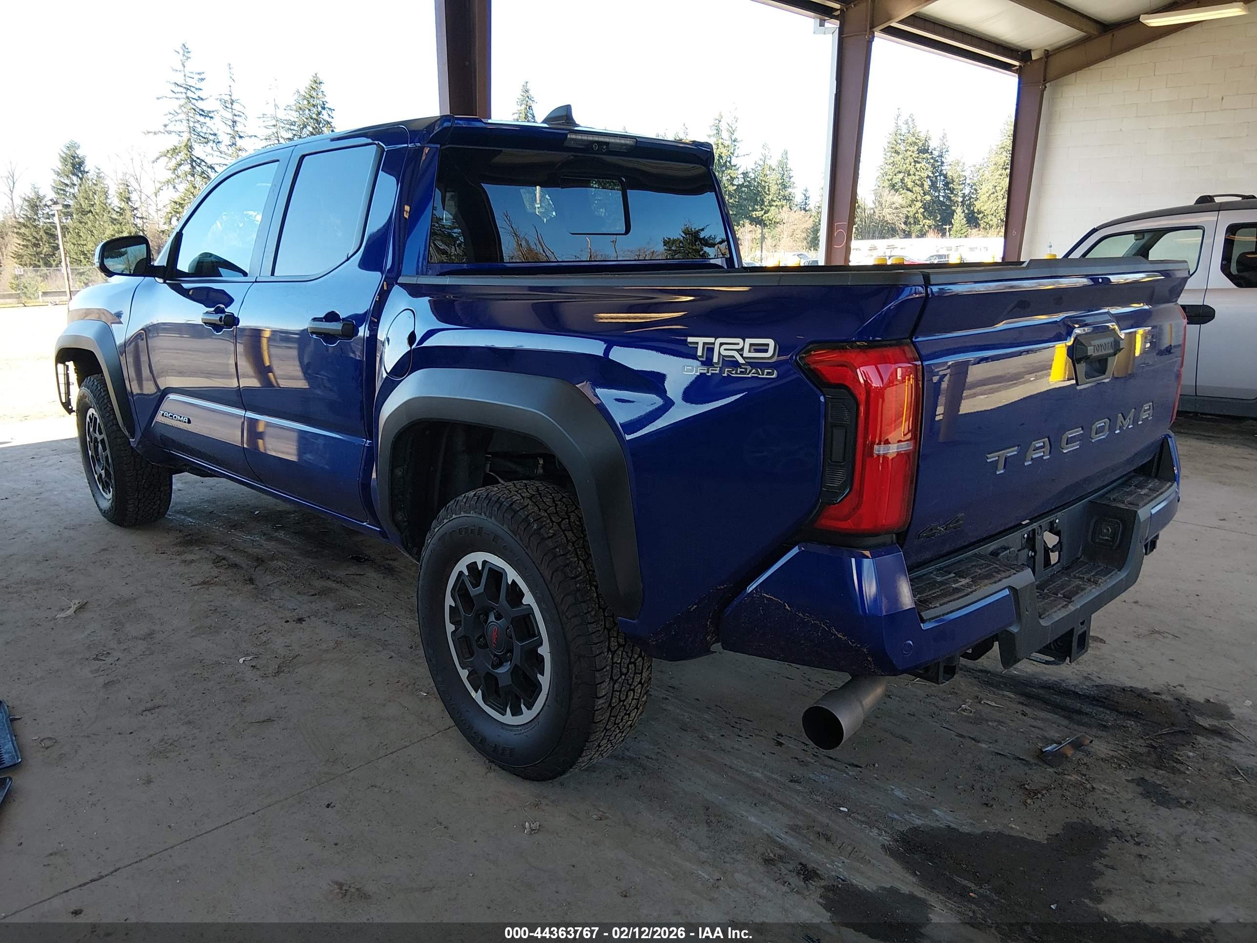 TOYOTA TACOMA image 3