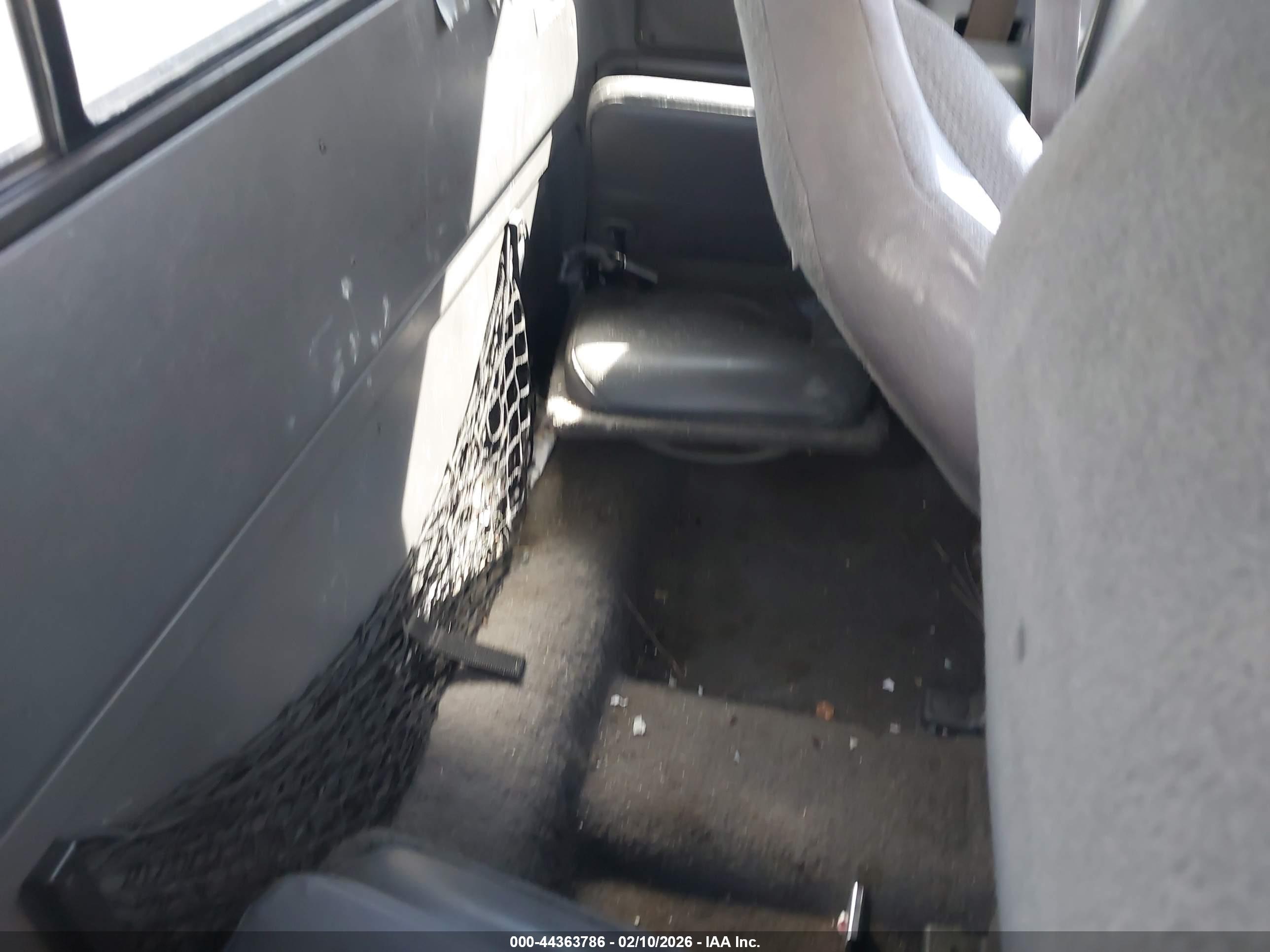 FORD RANGER image 8