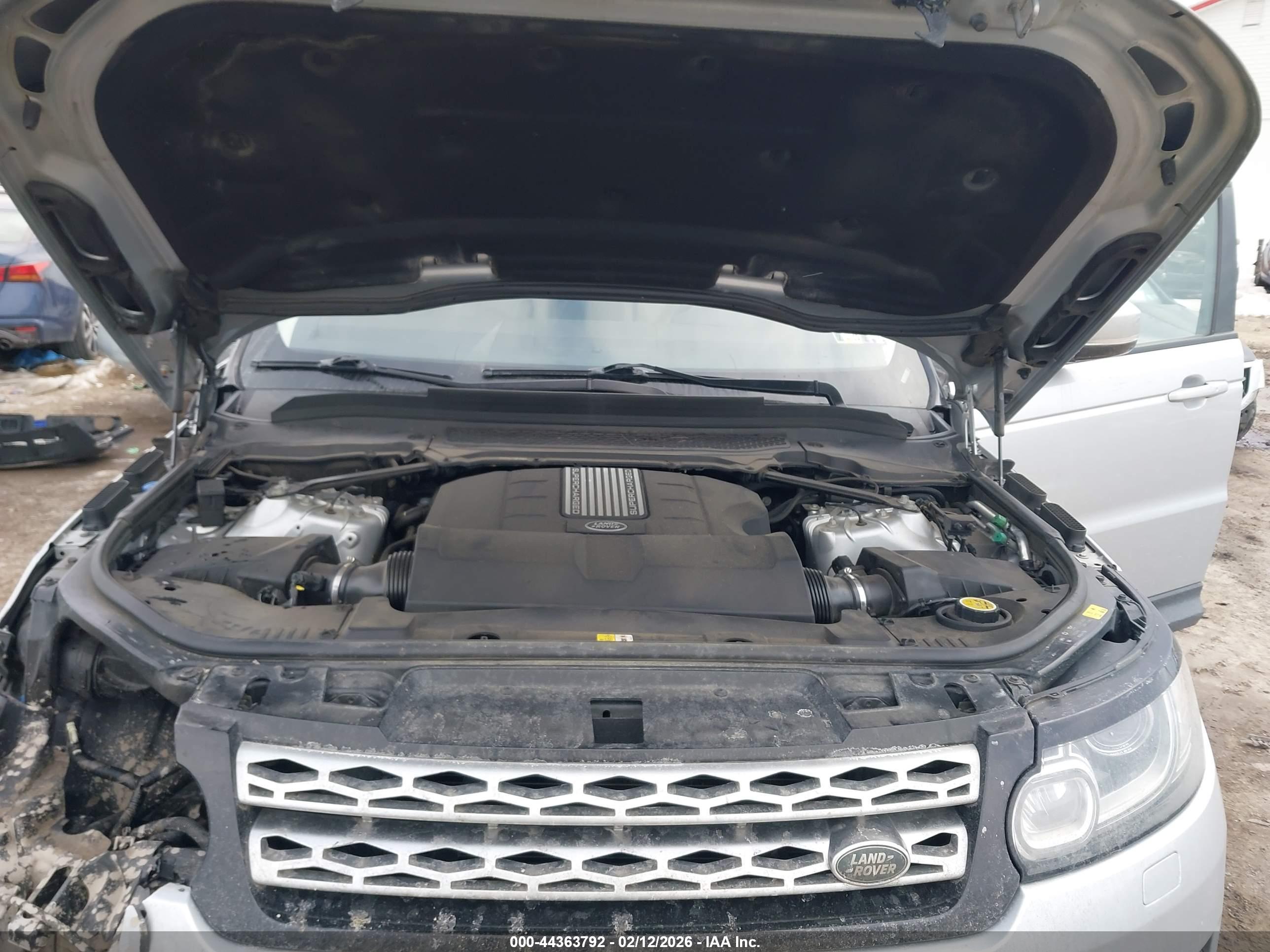 LAND ROVER image 10