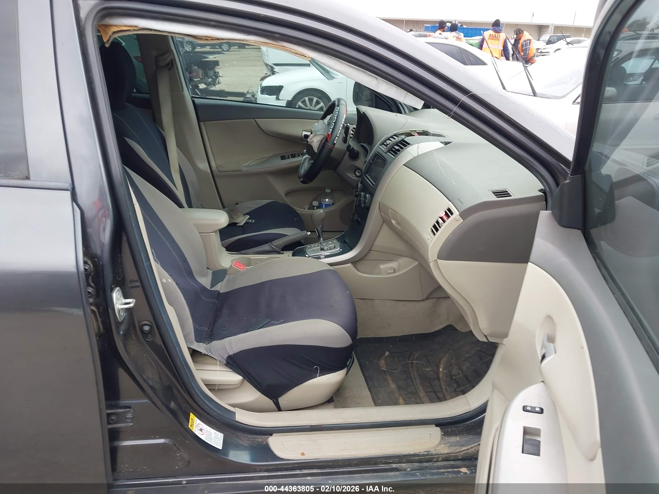 TOYOTA COROLLA image 5